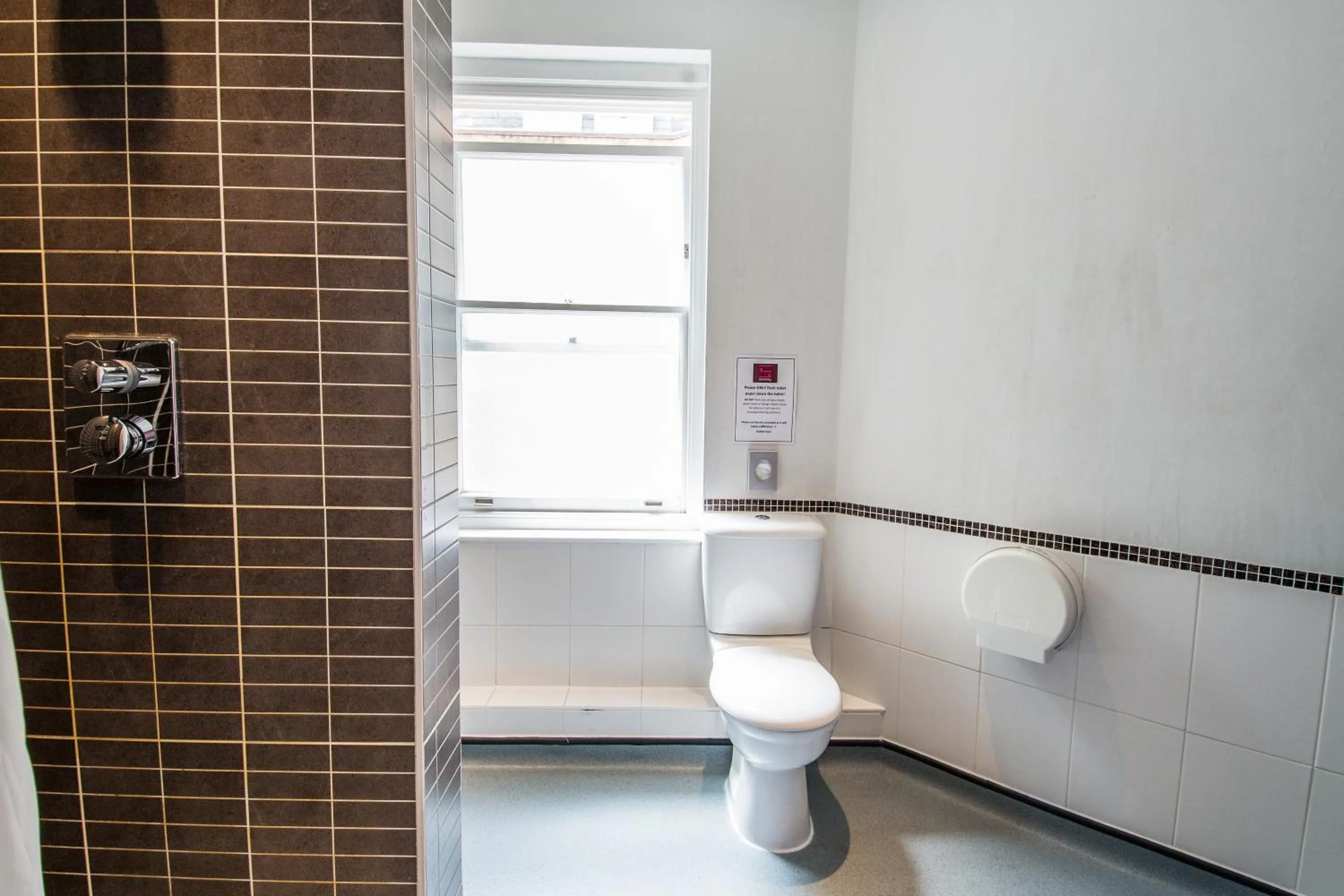 Bathroom in Safestay London Elephant & Castle