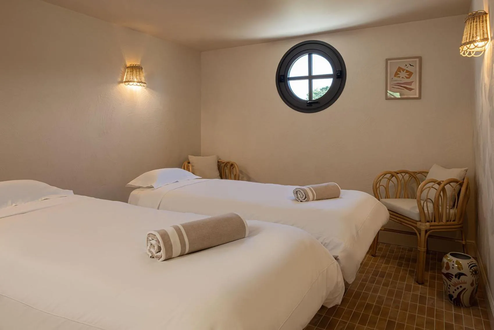Spa and wellness centre/facilities, Bed in Hôtel Maison Chiberta