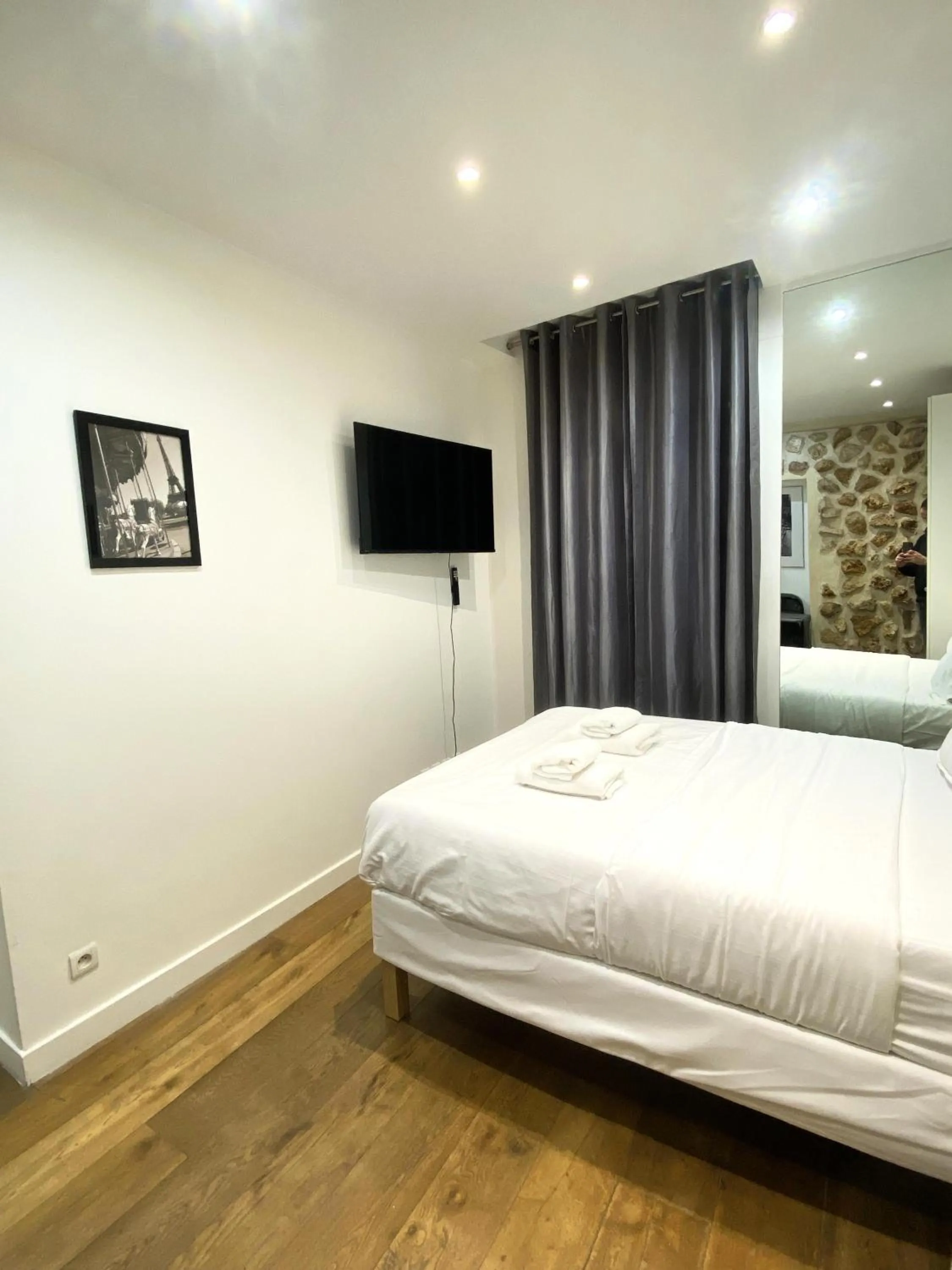 Bed in Maison le Bac Apartments