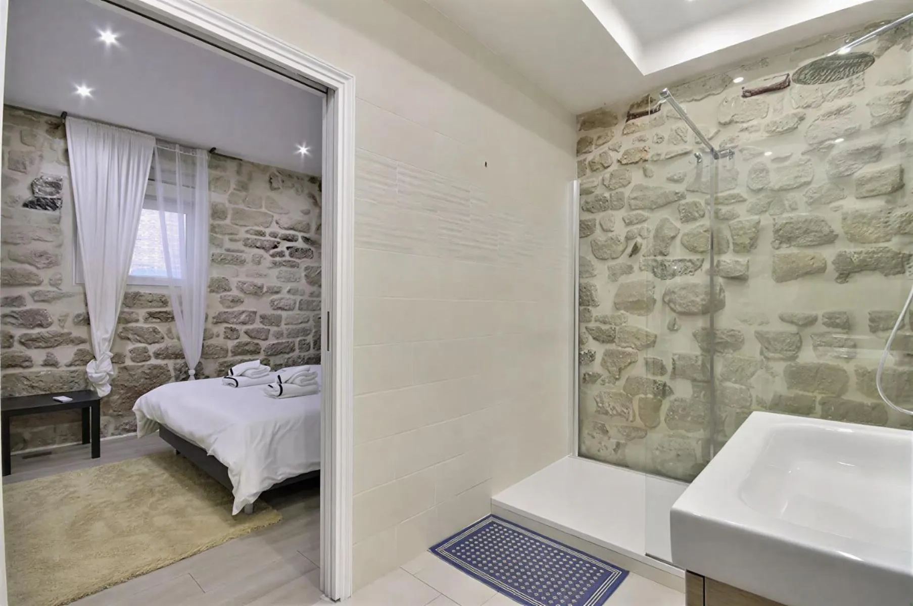 Bed in Maison le Bac Apartments