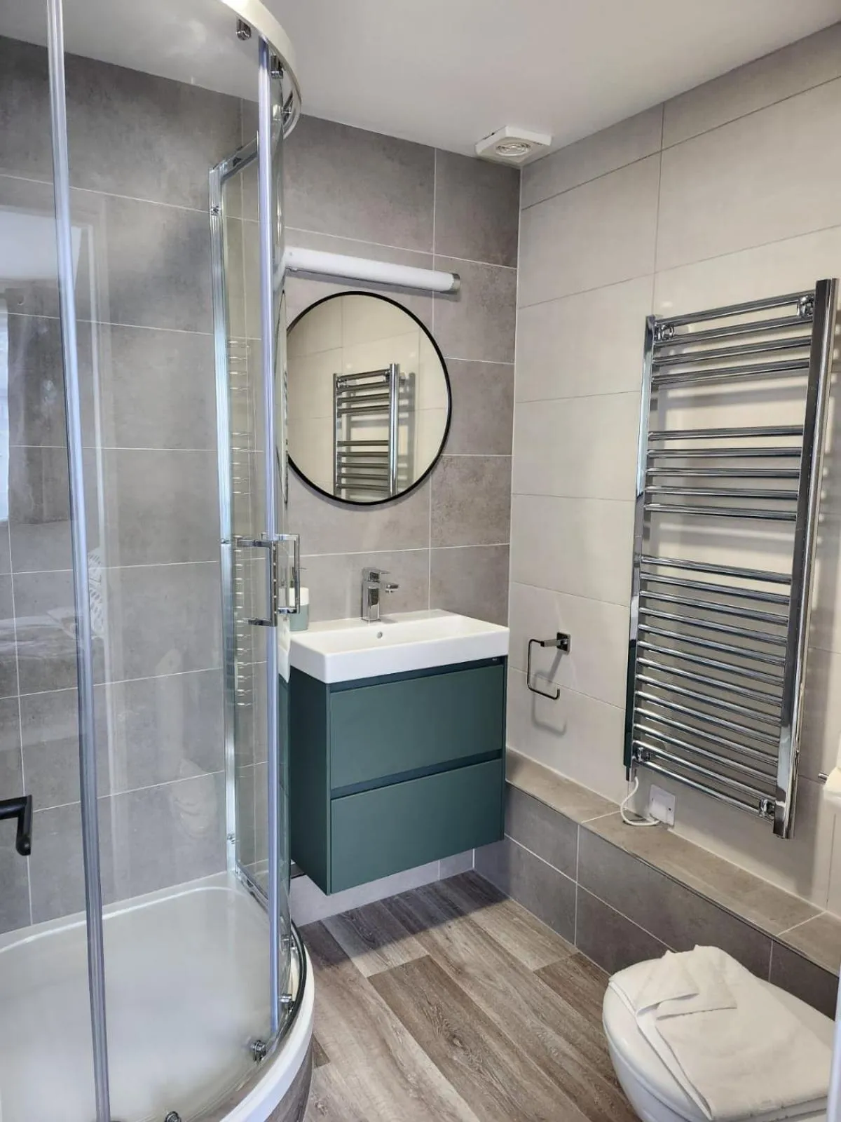 Bathroom in St Georges Guest House