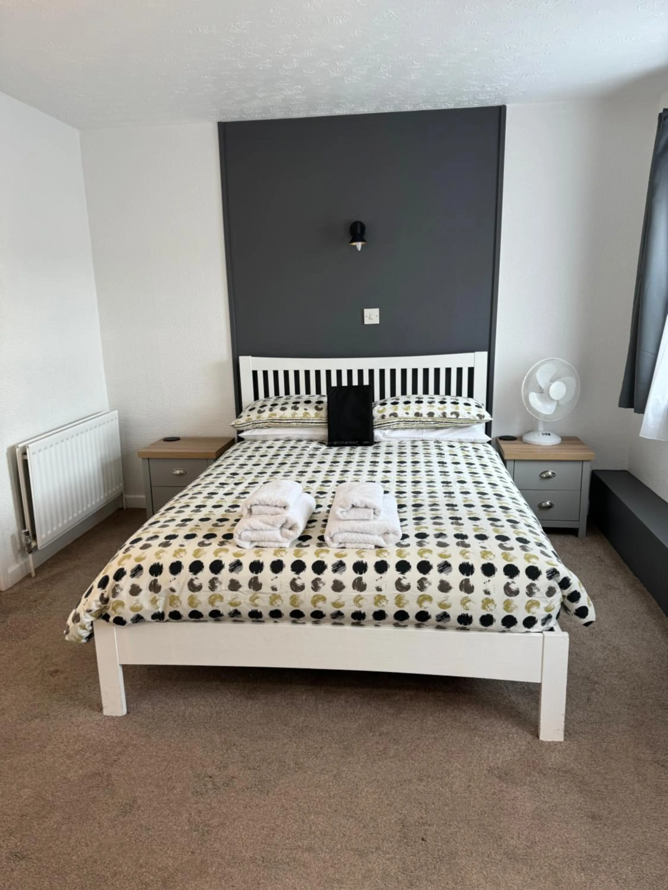 Bedroom, Bed in St Georges Guest House