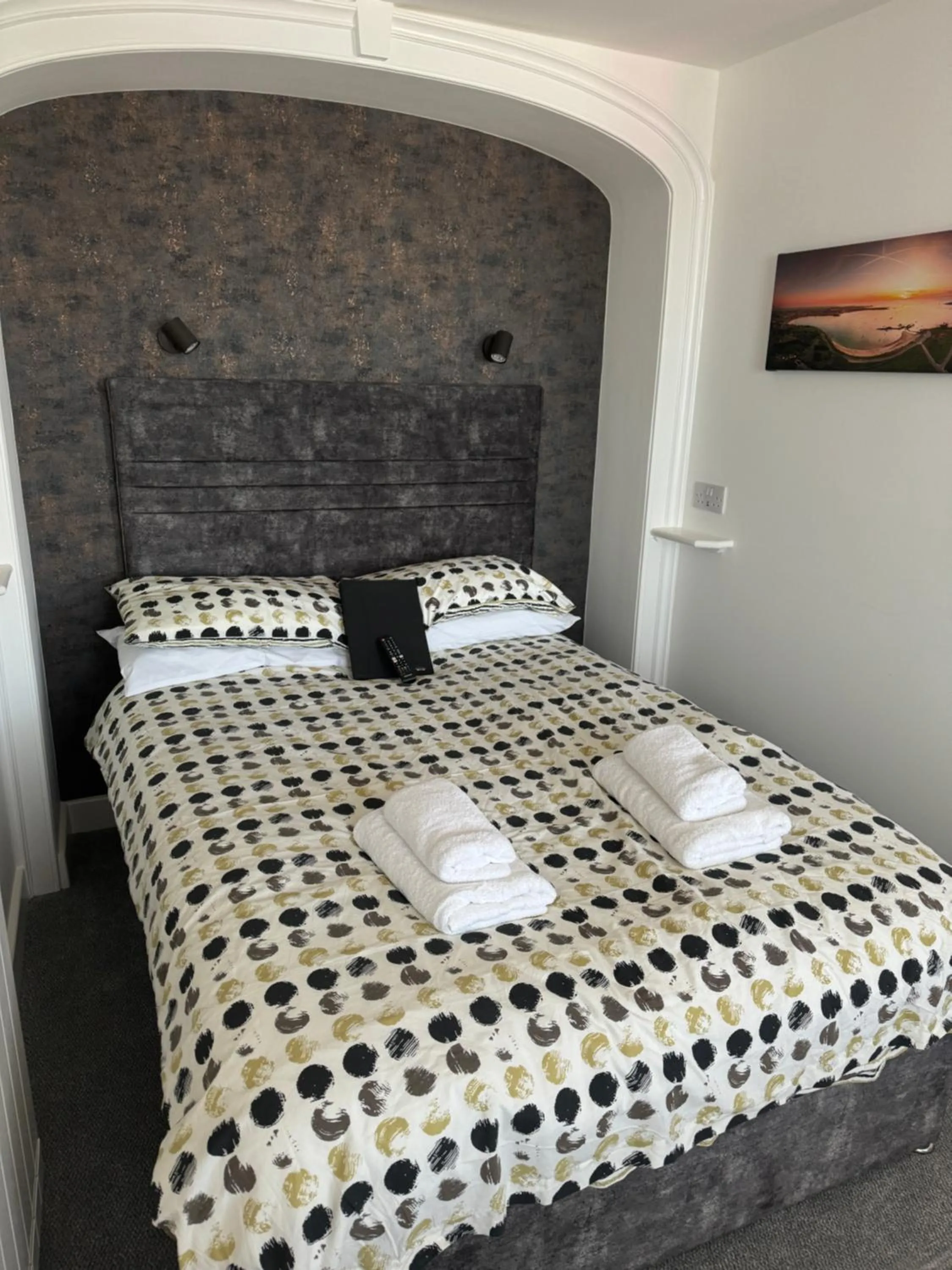 Bedroom, Bed in St Georges Guest House