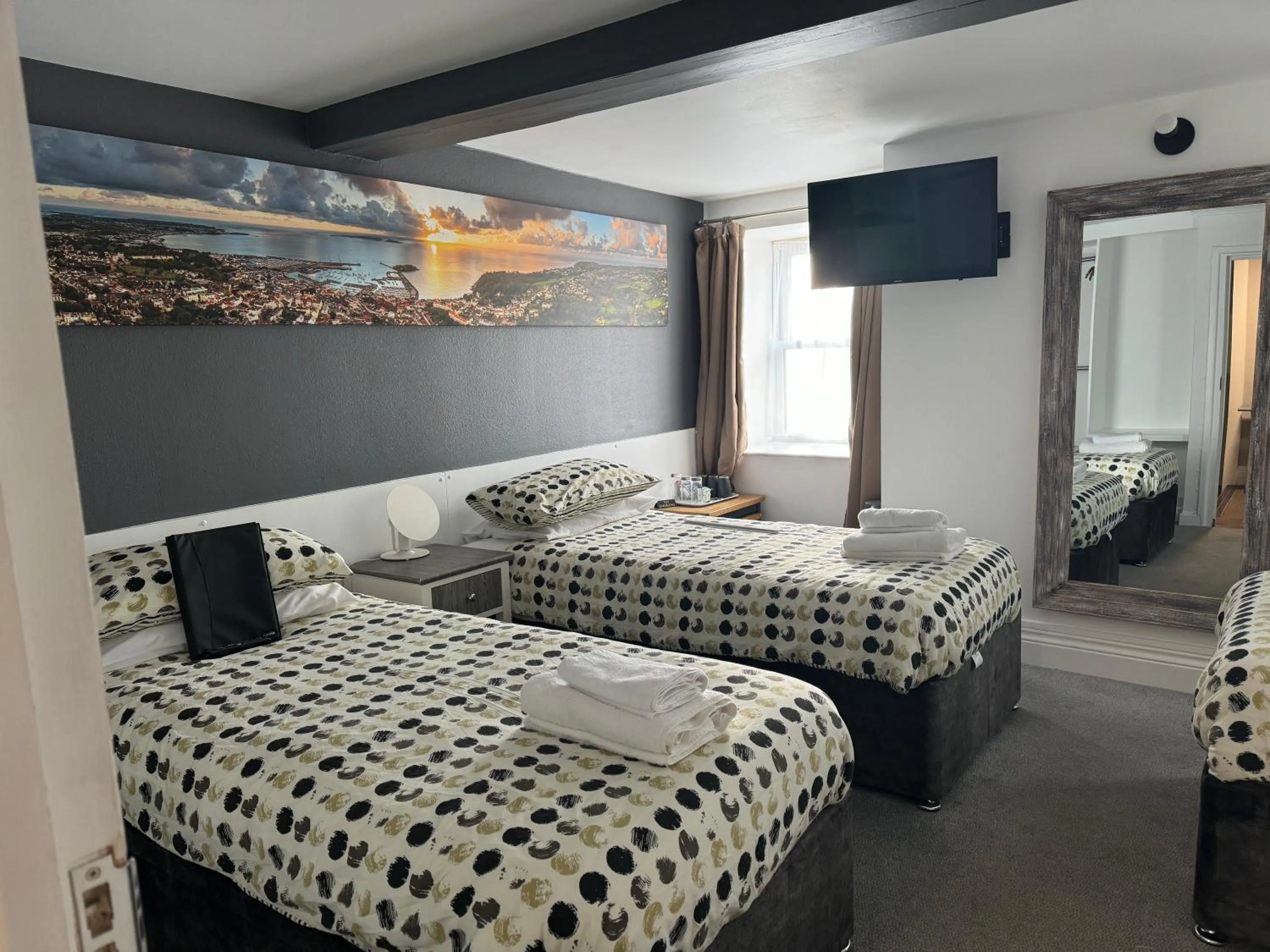 Bedroom, Bed in St Georges Guest House