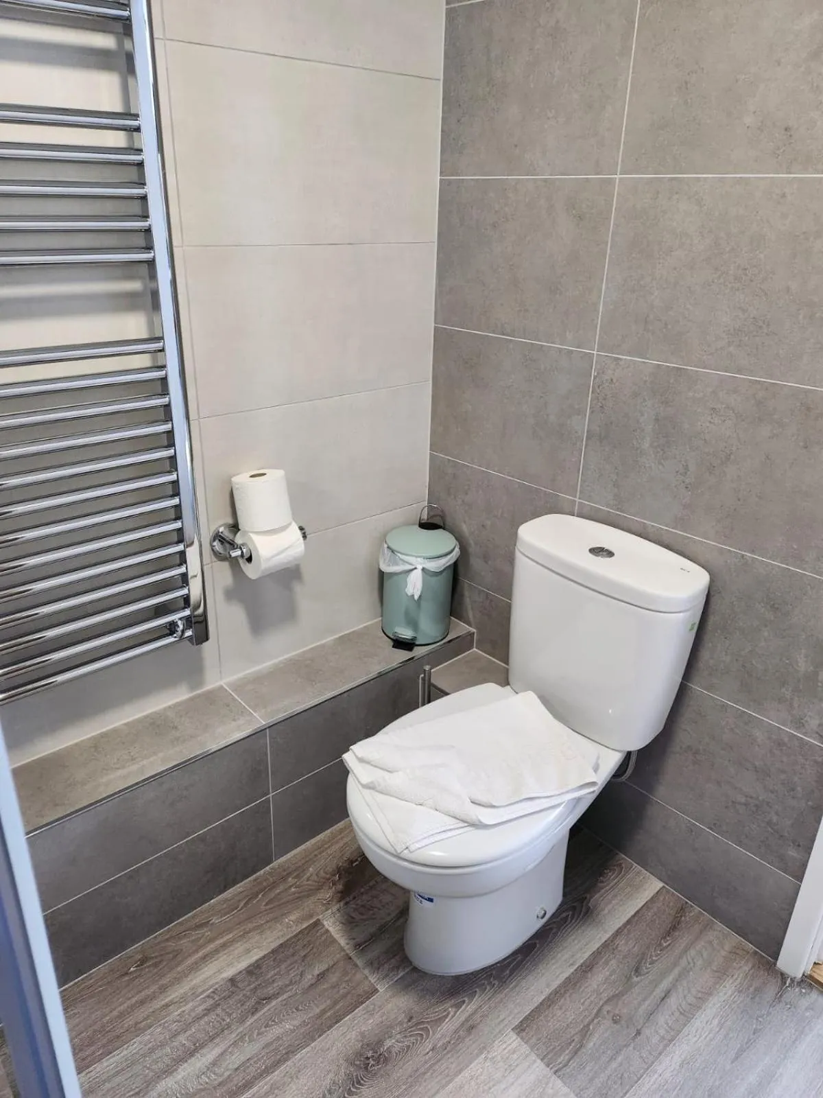 Bathroom in St Georges Guest House