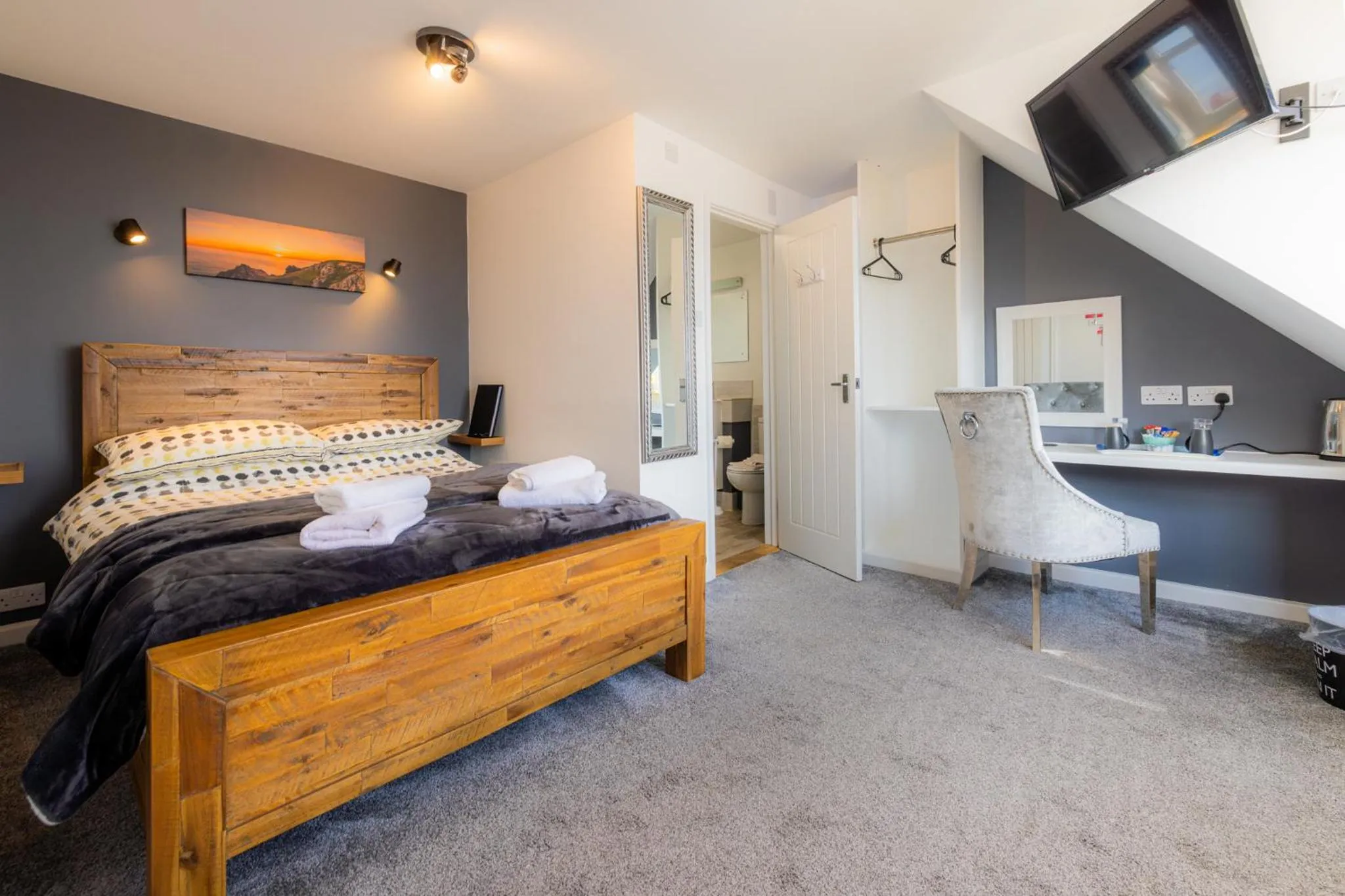 Bedroom, Bed in St Georges Guest House