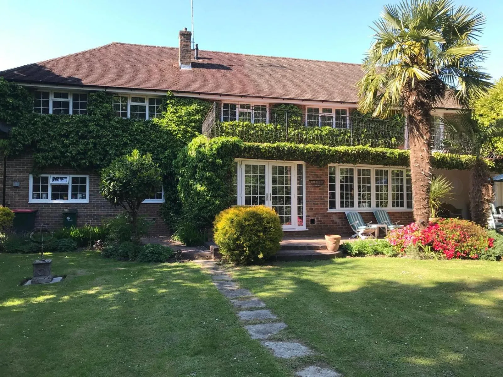 Tanglewood Gatwick Bed & Breakfast