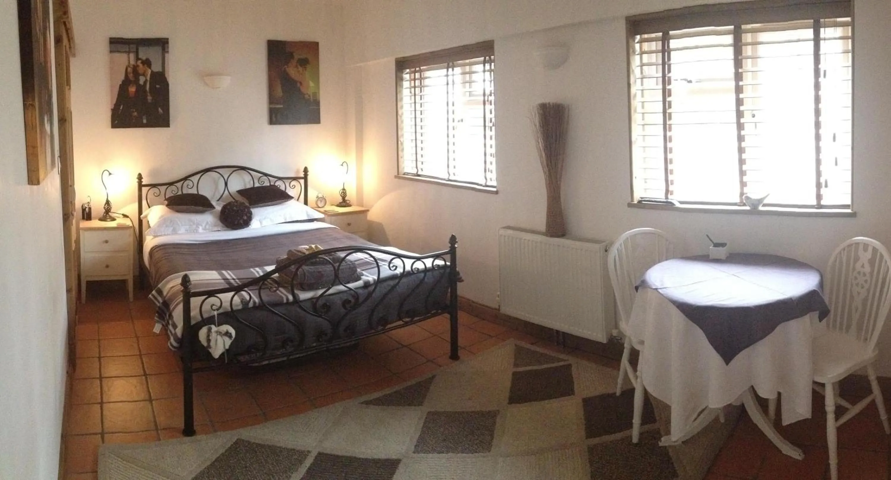 Bedroom, Bed in Tanglewood Gatwick Bed & Breakfast
