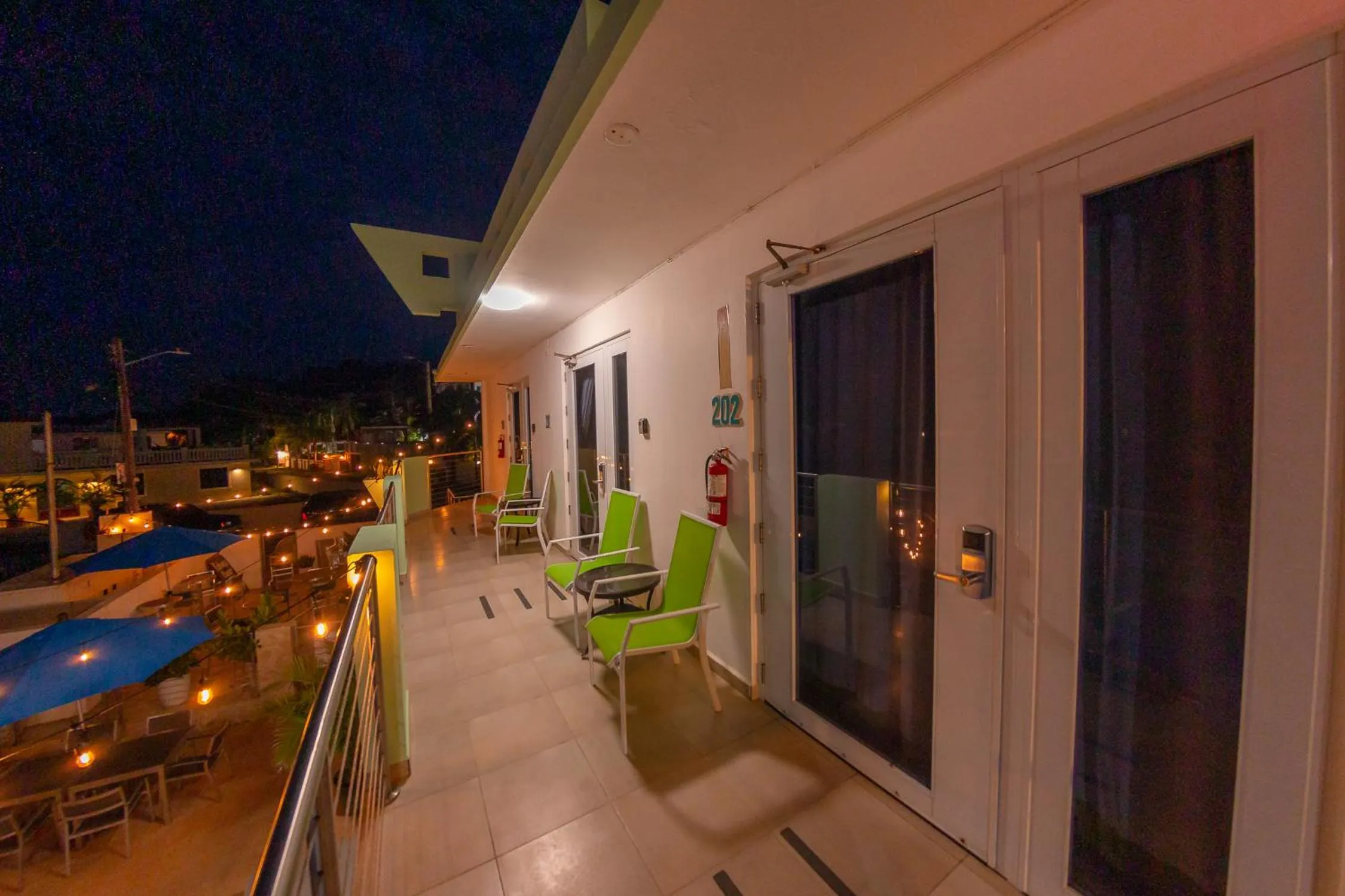 Night in Casa Verde Hotel - Steps to the Beach, Pool, Restaurant & Bar