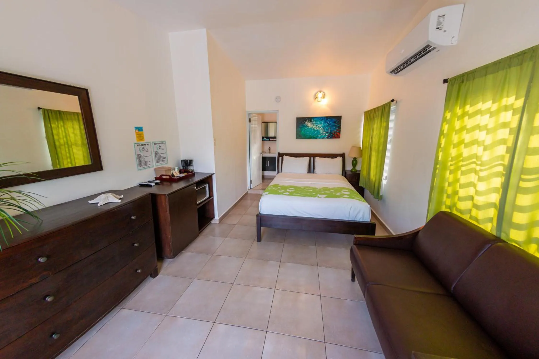 Photo of the whole room in Casa Verde Hotel - Steps to the Beach, Pool, Restaurant & Bar