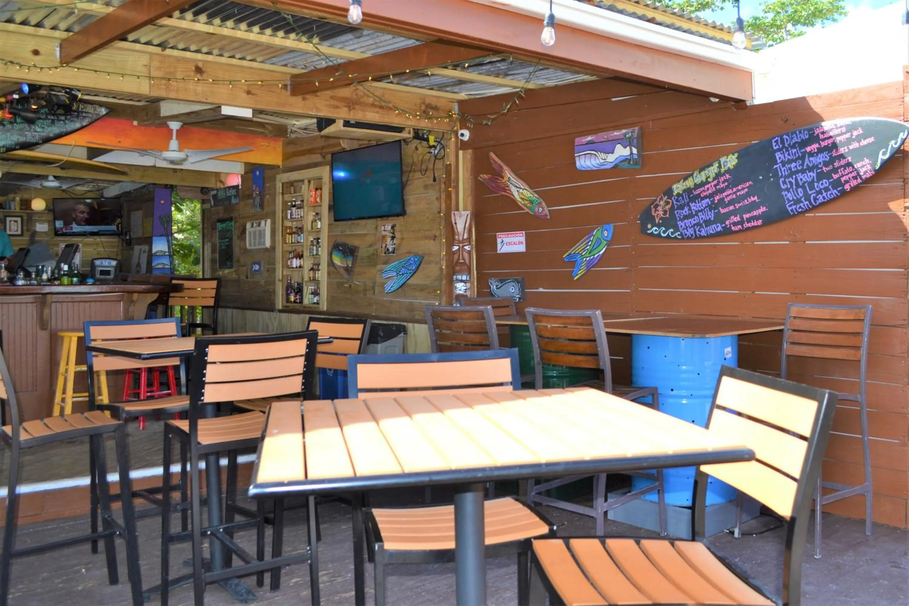 Restaurant/places to eat in Casa Verde Hotel - Steps to the Beach, Pool, Restaurant & Bar