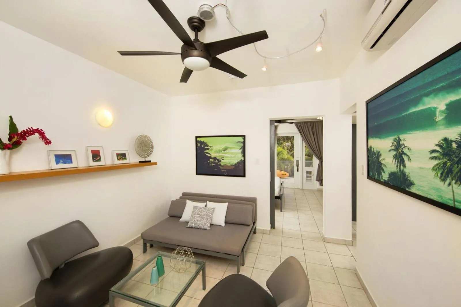 Living room in Casa Verde Hotel - Steps to the Beach, Pool, Restaurant & Bar