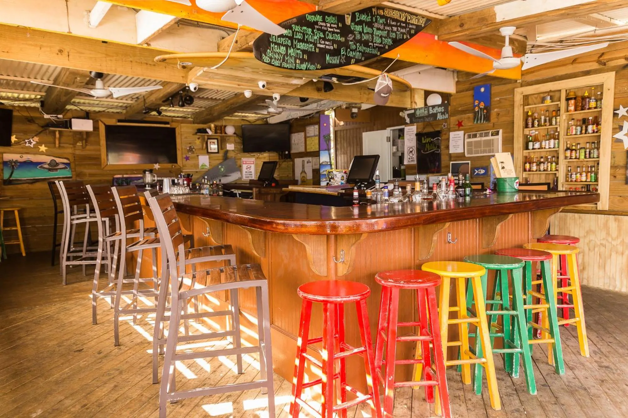 Restaurant/places to eat in Casa Verde Hotel - Steps to the Beach, Pool, Restaurant & Bar