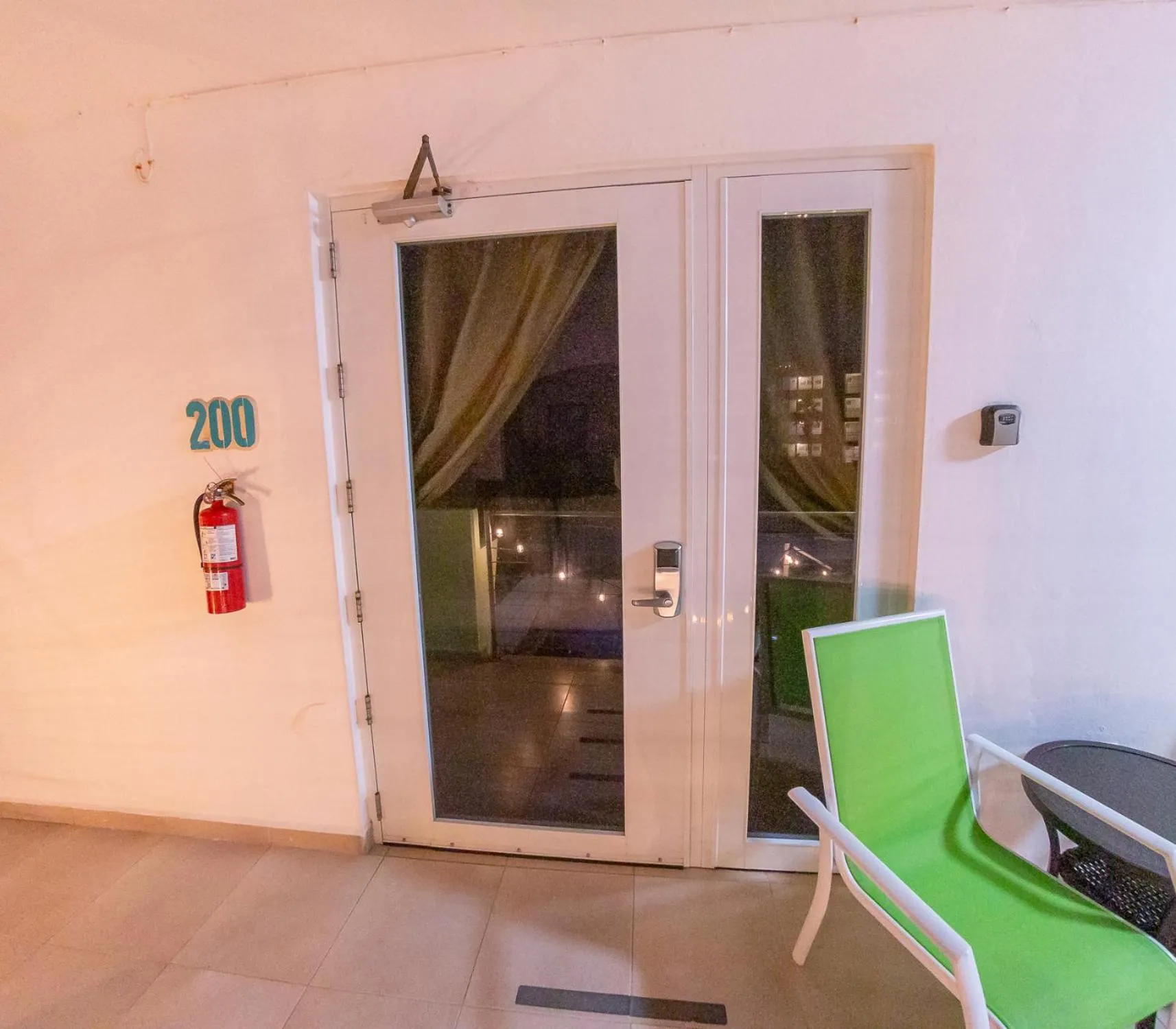 Living room in Casa Verde Hotel - Steps to the Beach, Pool, Restaurant & Bar