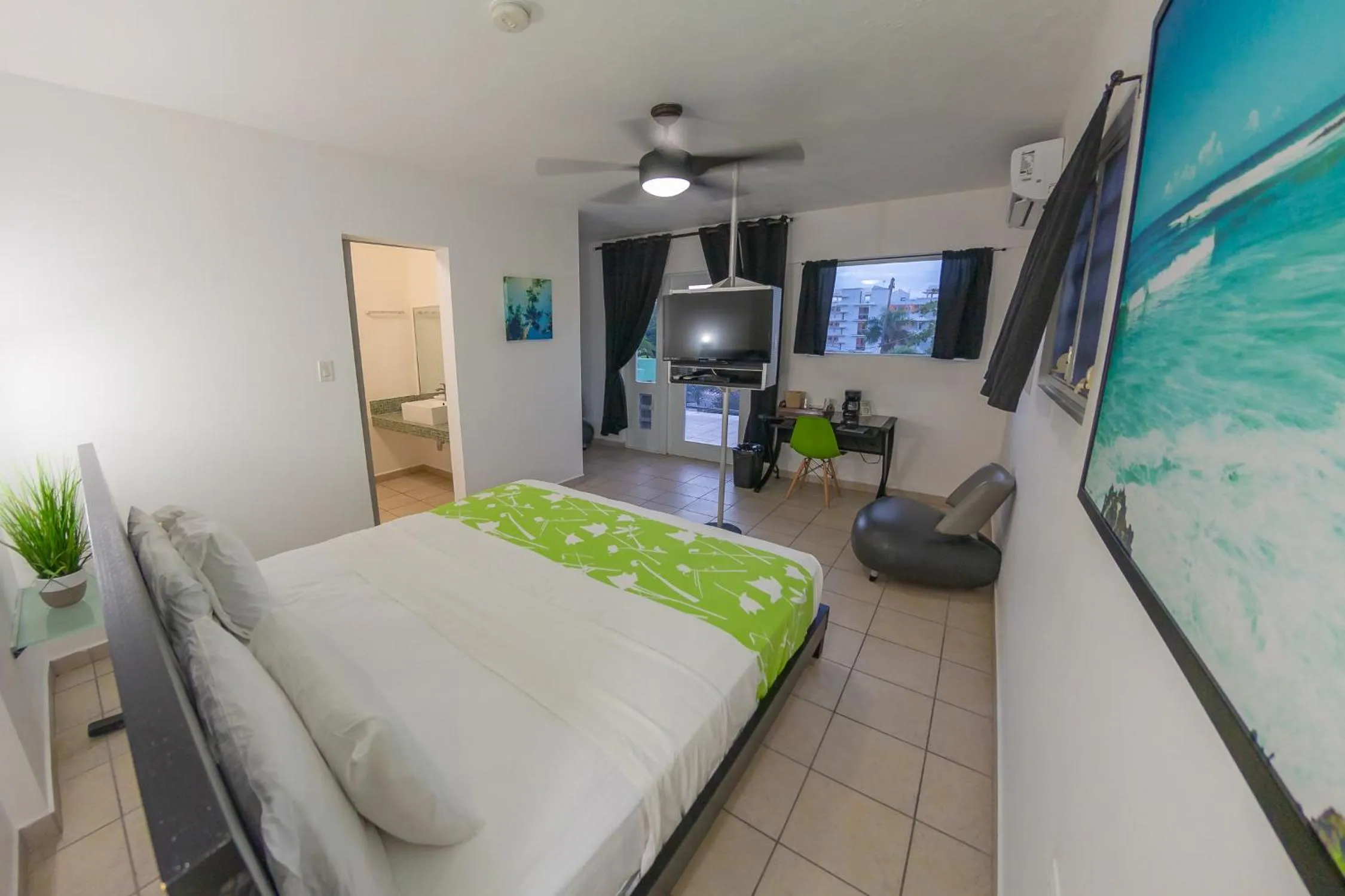 Photo of the whole room in Casa Verde Hotel - Steps to the Beach, Pool, Restaurant & Bar