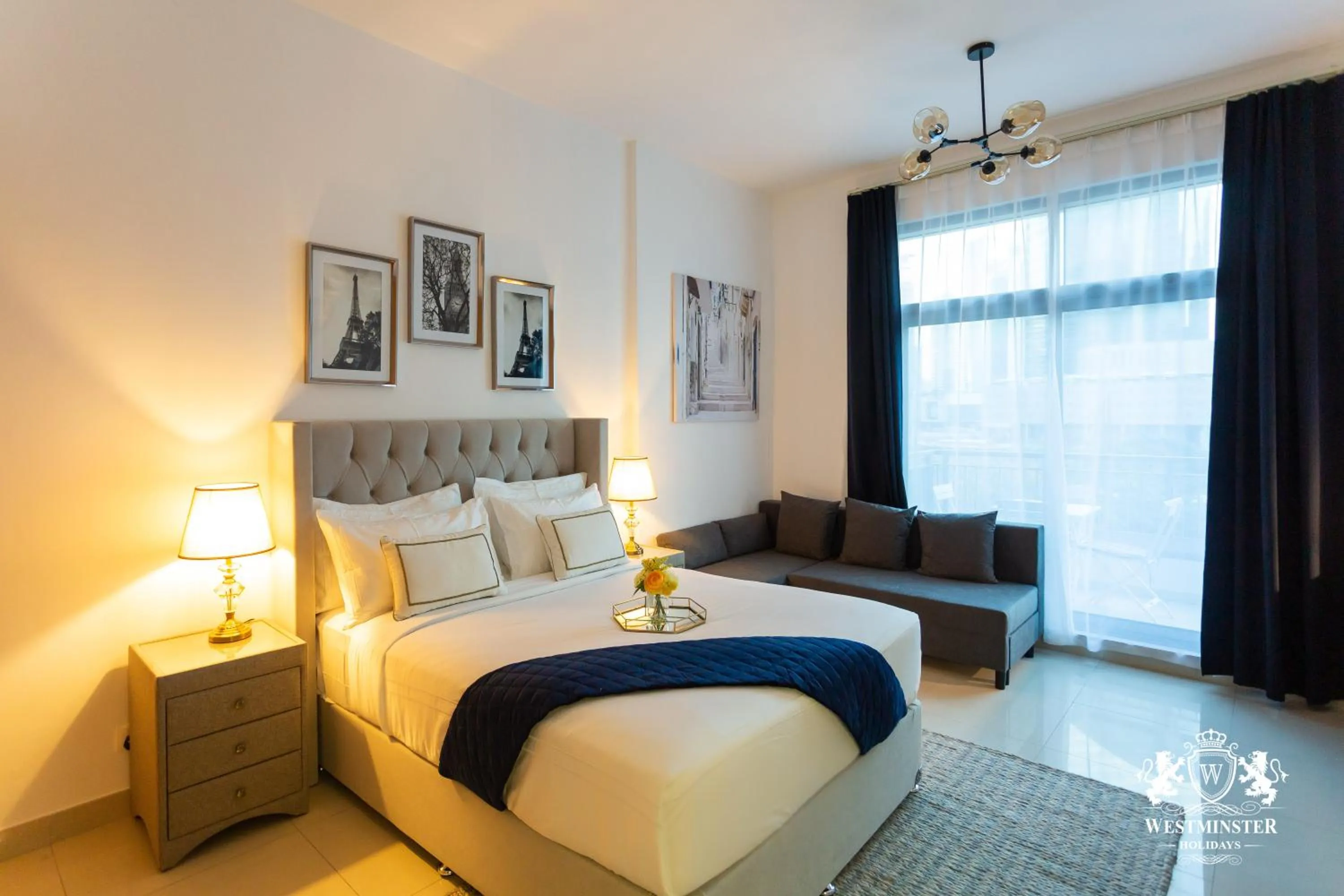 Bed in Westminster Claren Tower - Downtown