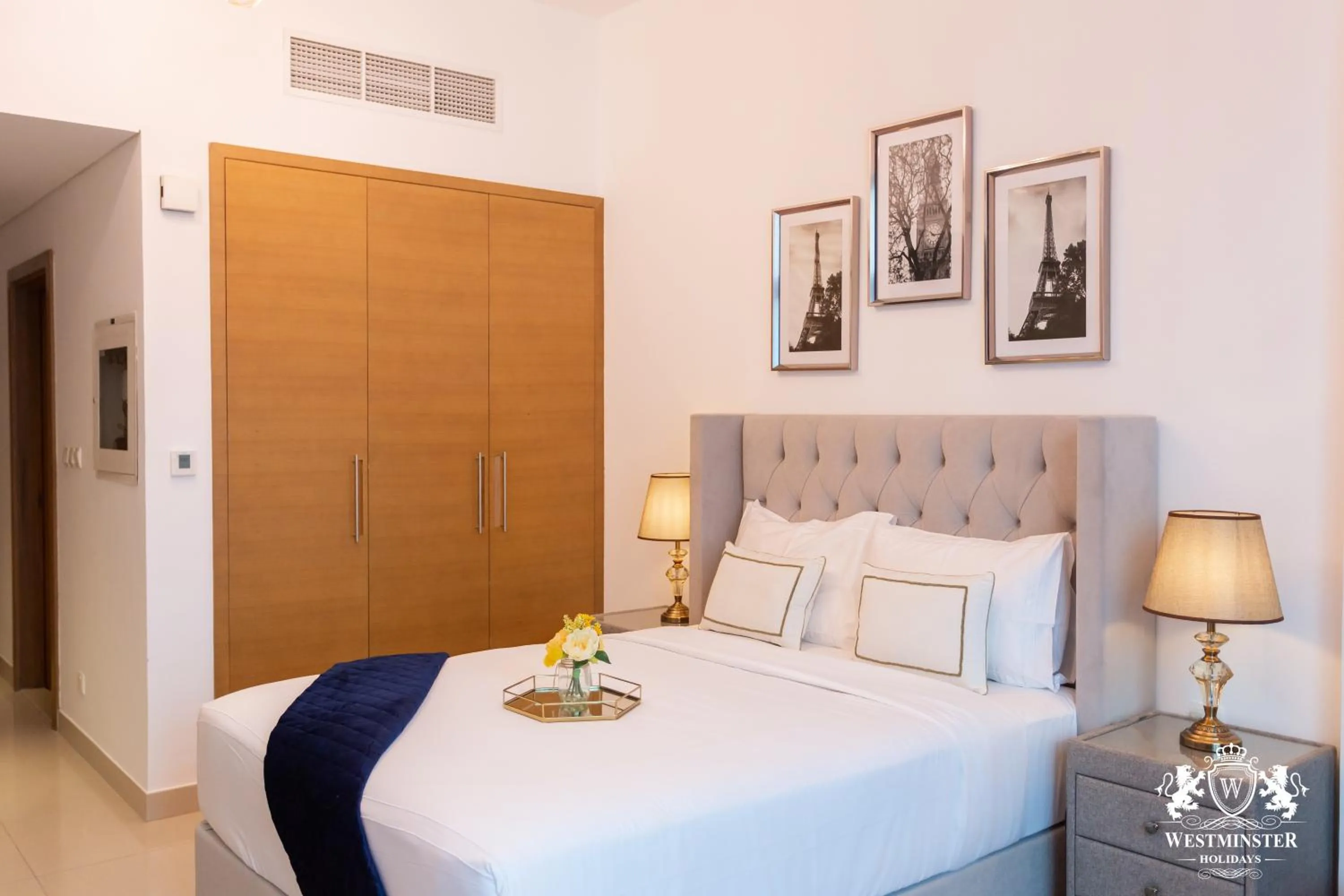 Bed in Westminster Claren Tower - Downtown