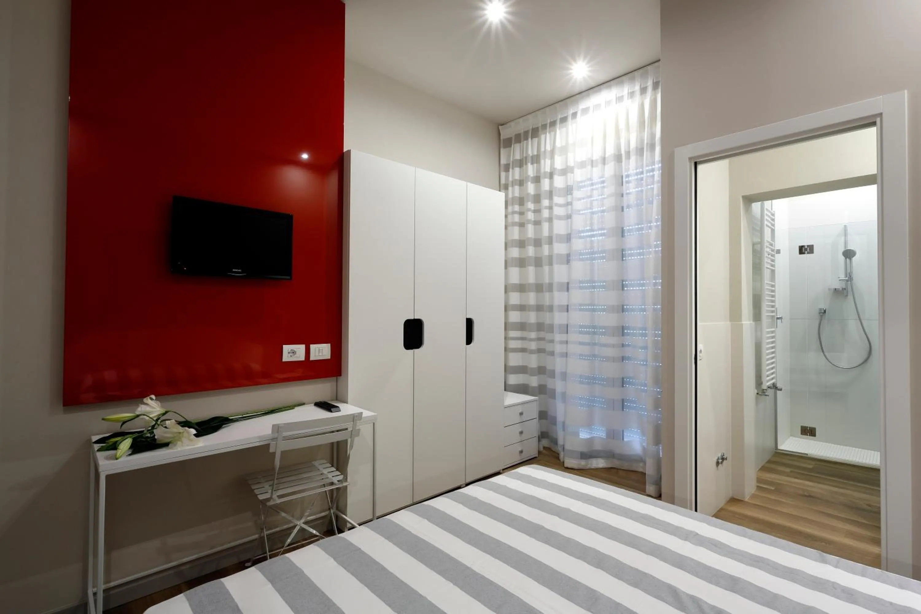 Photo of the whole room, Bed in Hotel Aurea