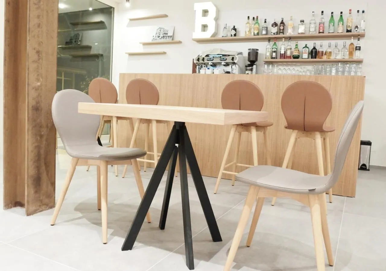 Lounge or bar in Hotel Aurea