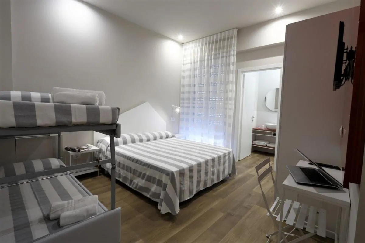 Photo of the whole room, Bed in Hotel Aurea