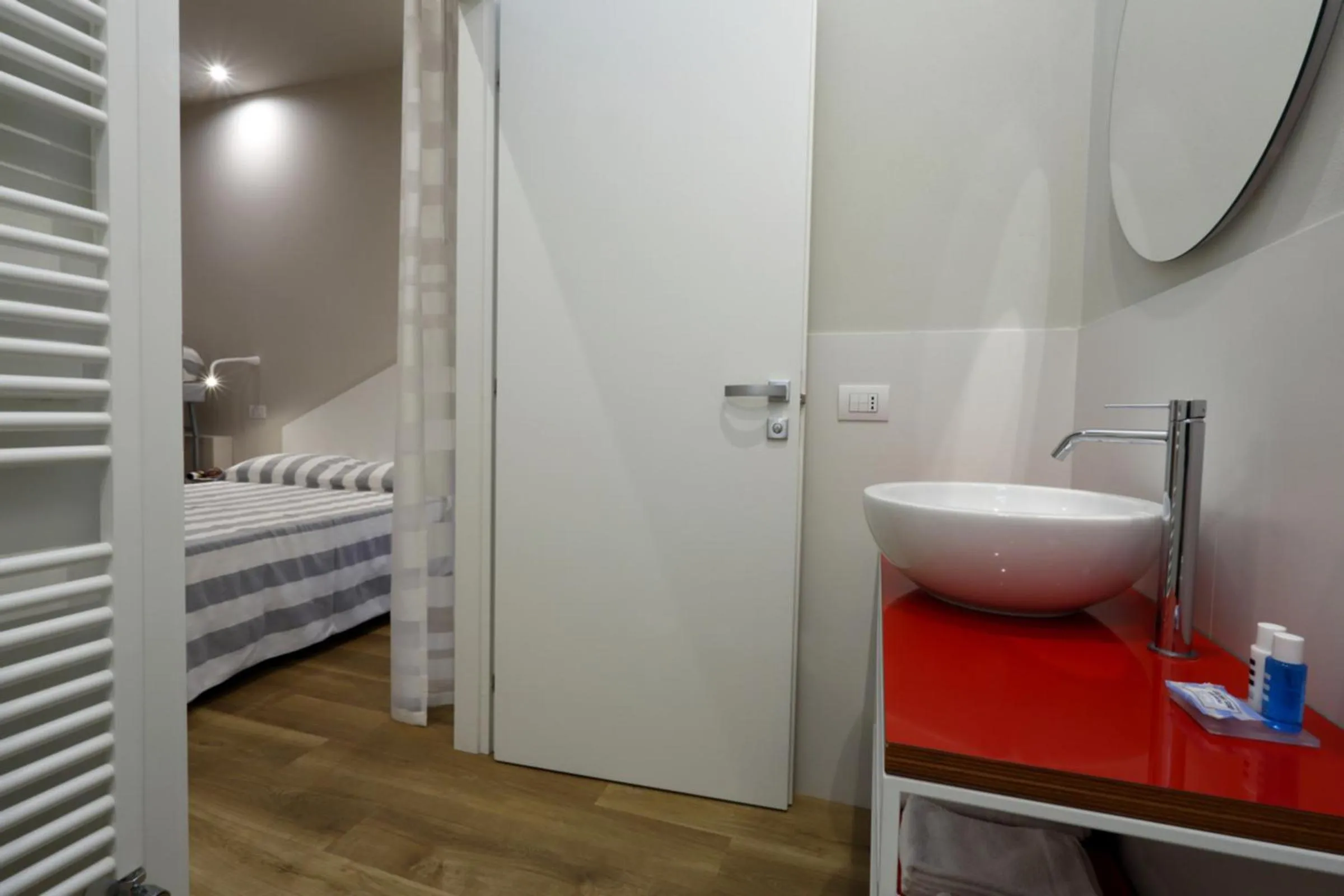 Bathroom, Bed in Hotel Aurea