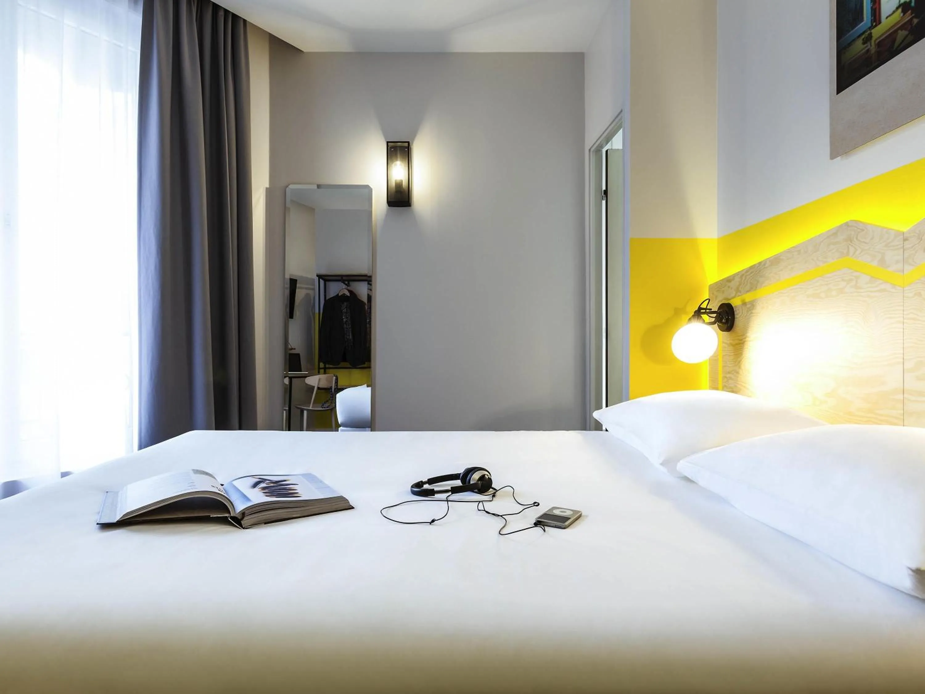Bedroom, Bed in ibis Styles Paris Nation Porte De Montreuil