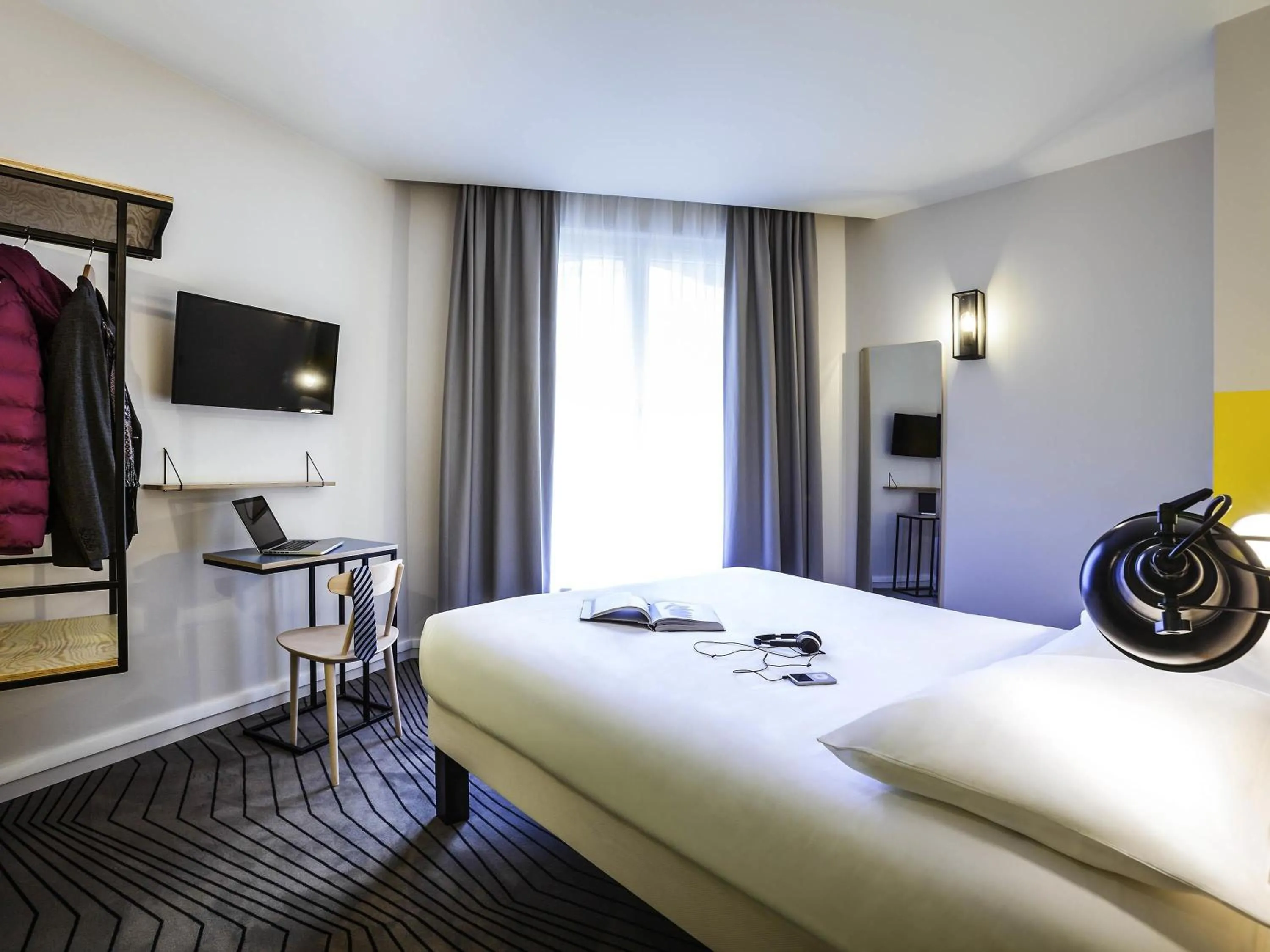 Bedroom, Bed in ibis Styles Paris Nation Porte De Montreuil