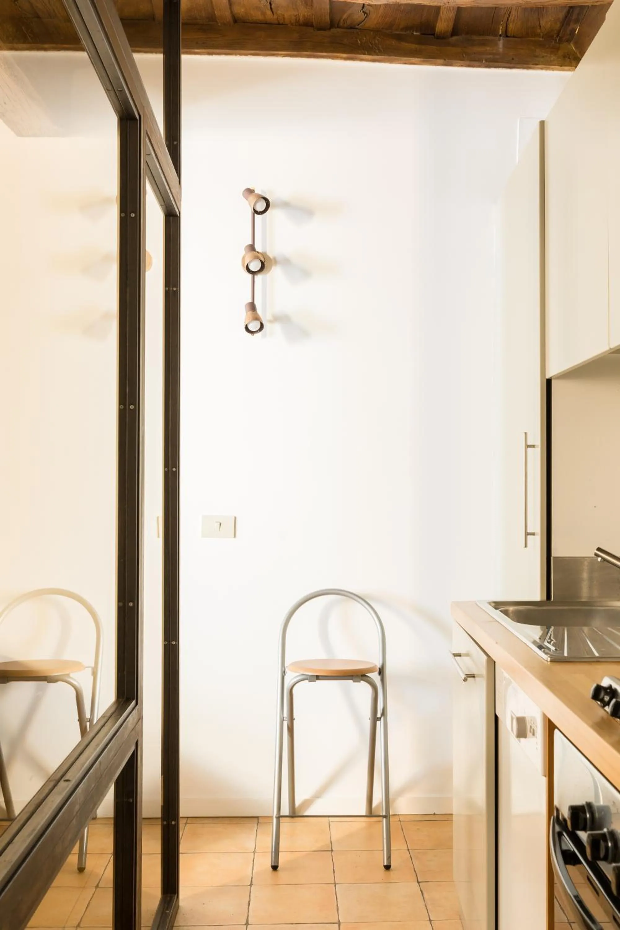 A World Aparts - 13 T.Argentina