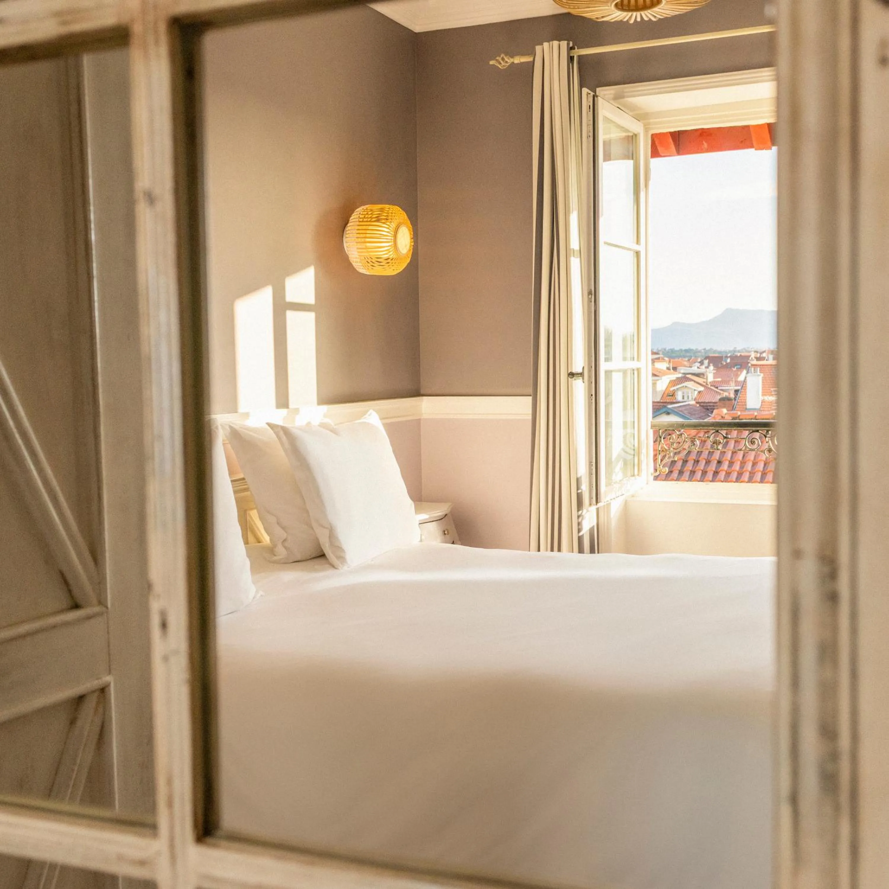 Bed in Hotel Saint Julien