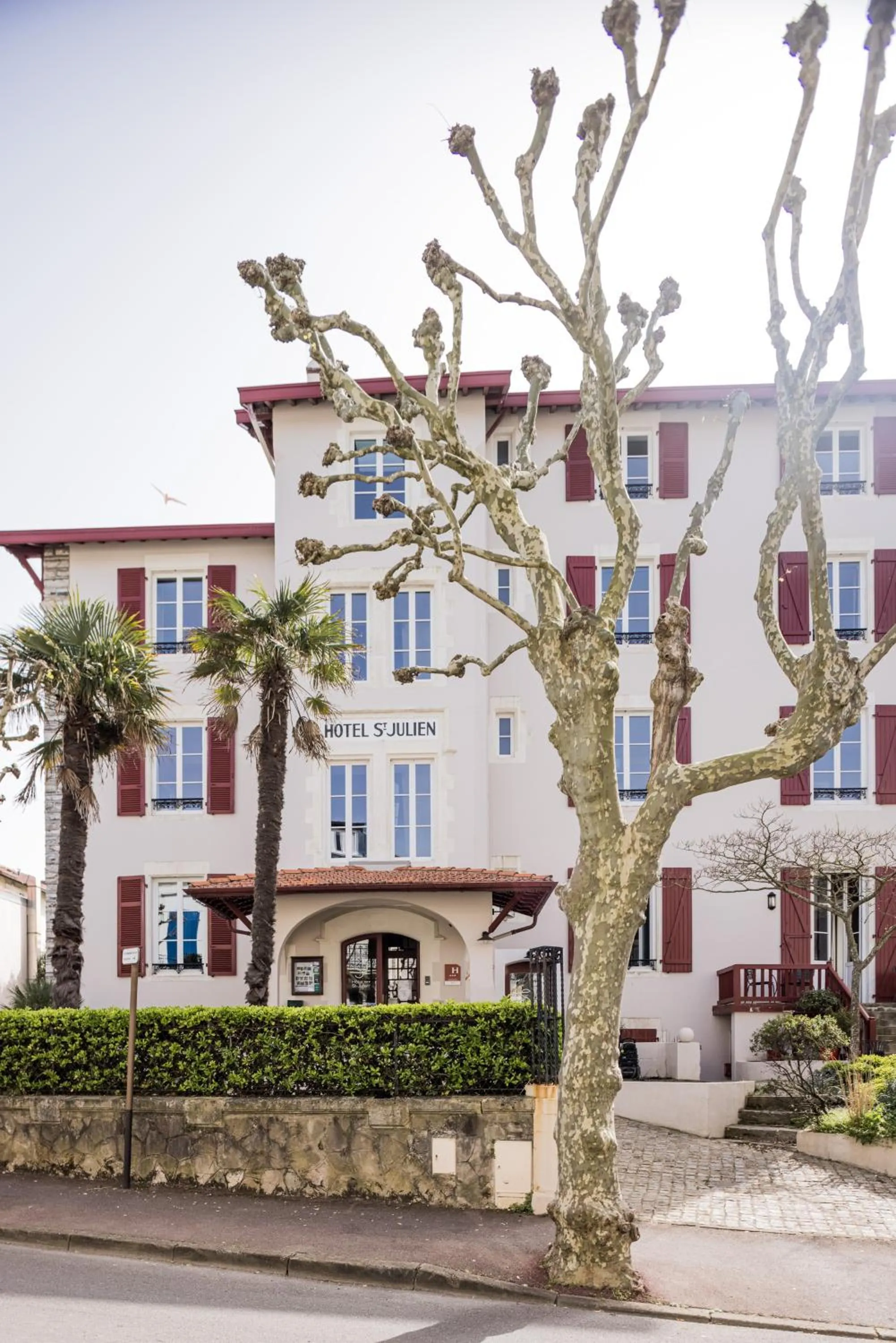 Property building in Hotel Saint Julien