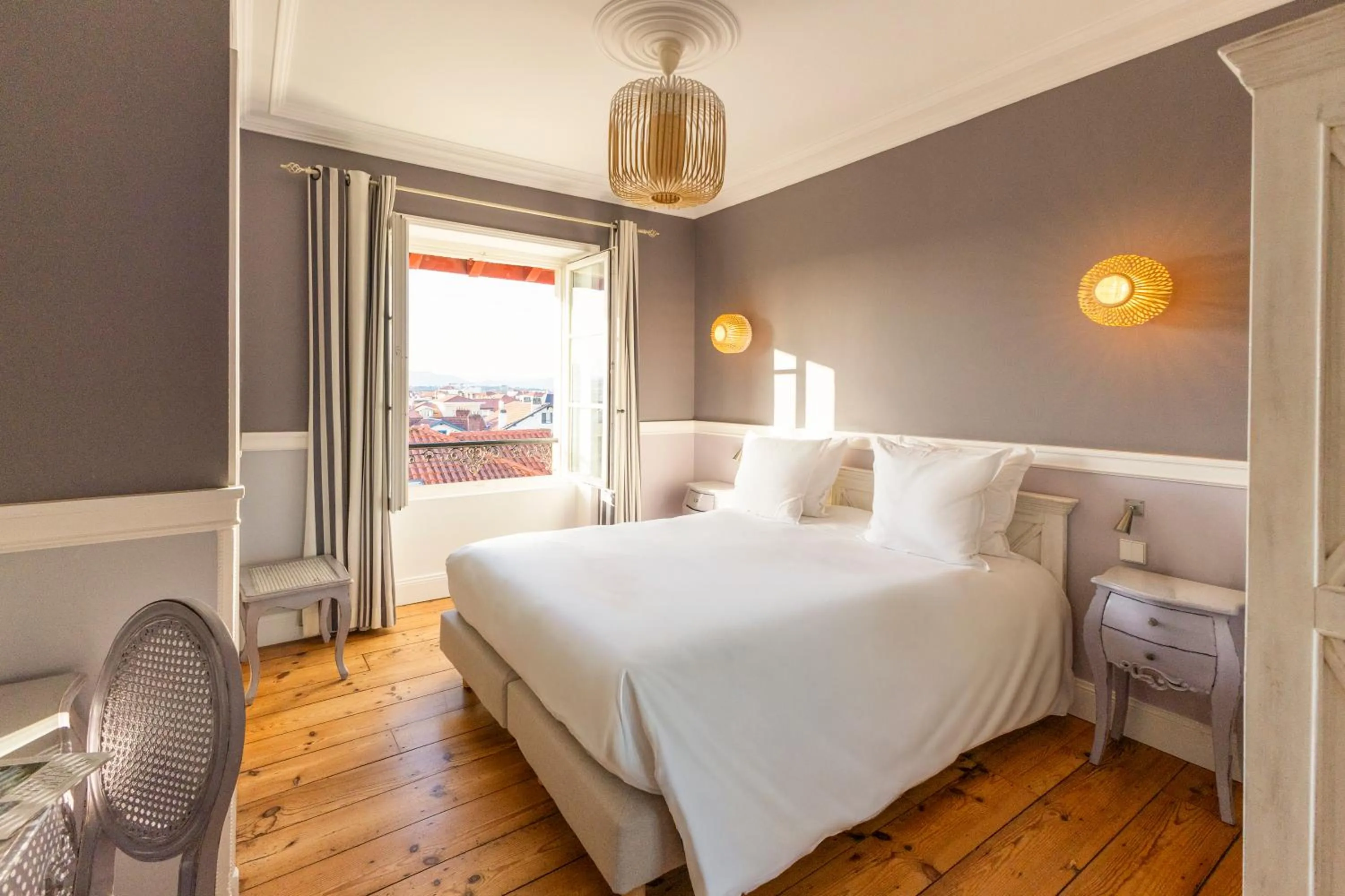 Bed in Hotel Saint Julien