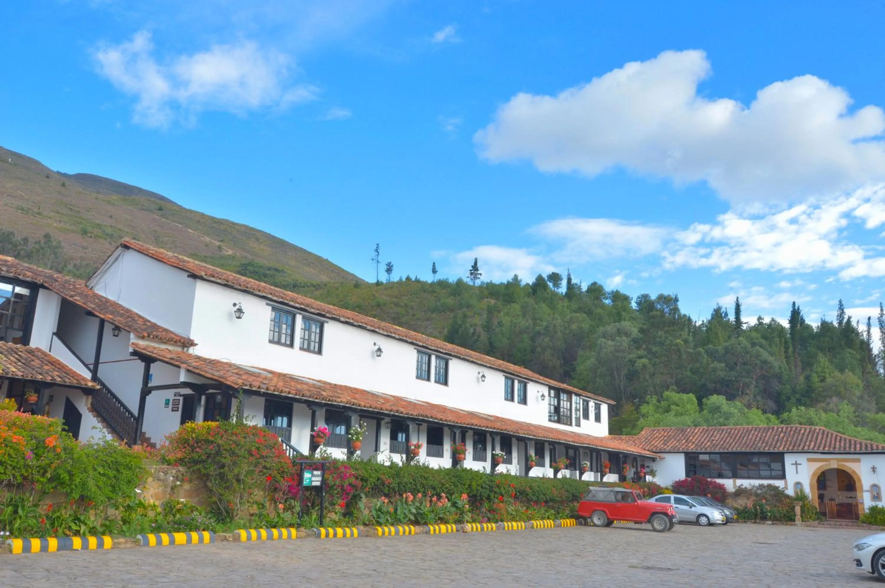 Property building in Hospederia Centro de Convenciones Duruelo