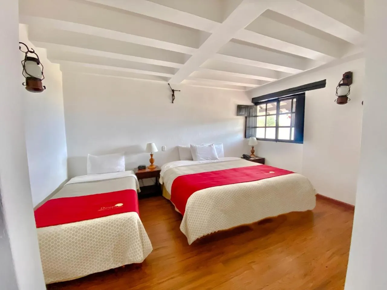 Photo of the whole room, Bed in Hospederia Centro de Convenciones Duruelo