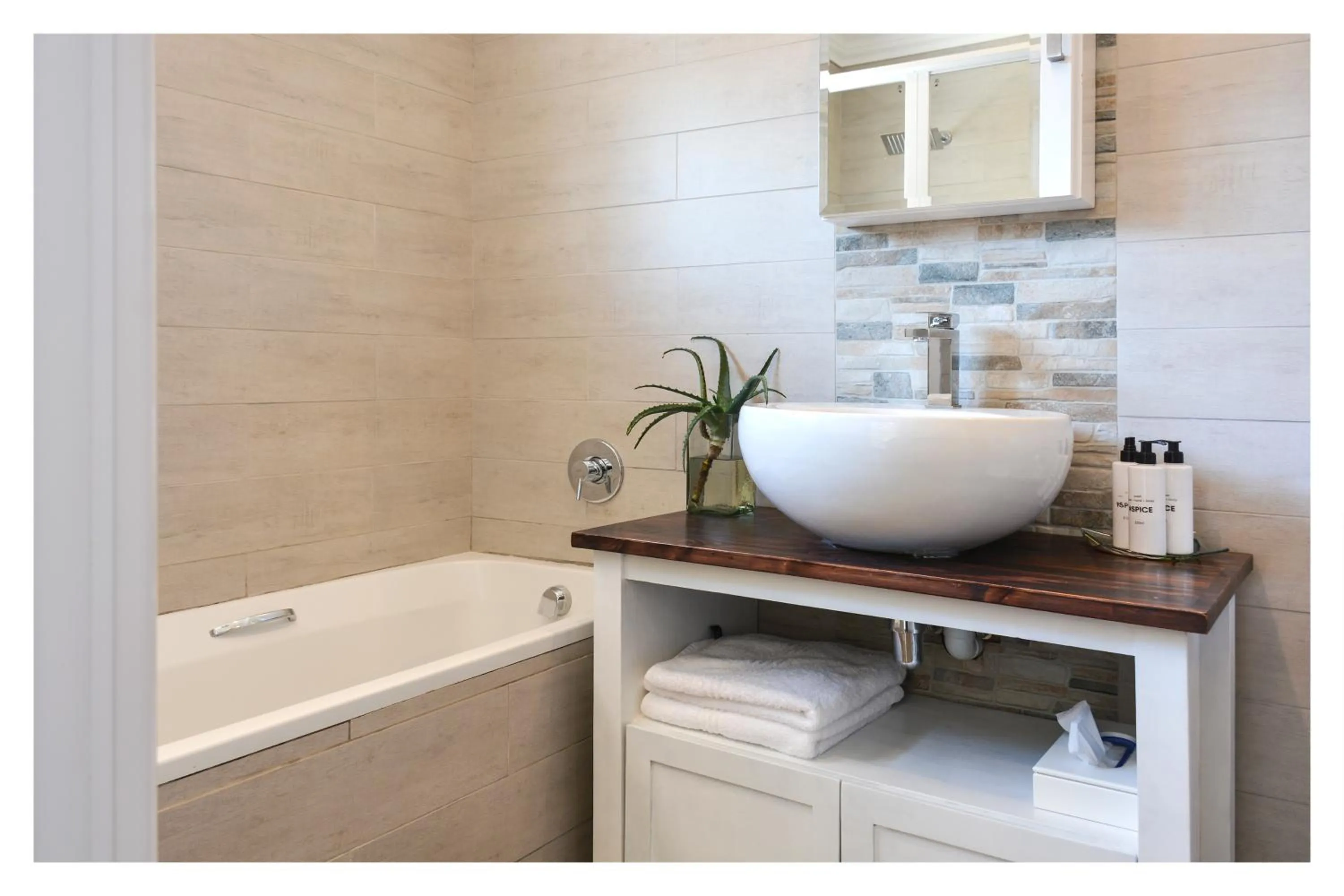 Toilet in 66 On Monzali 4 Star Luxury Guesthouse