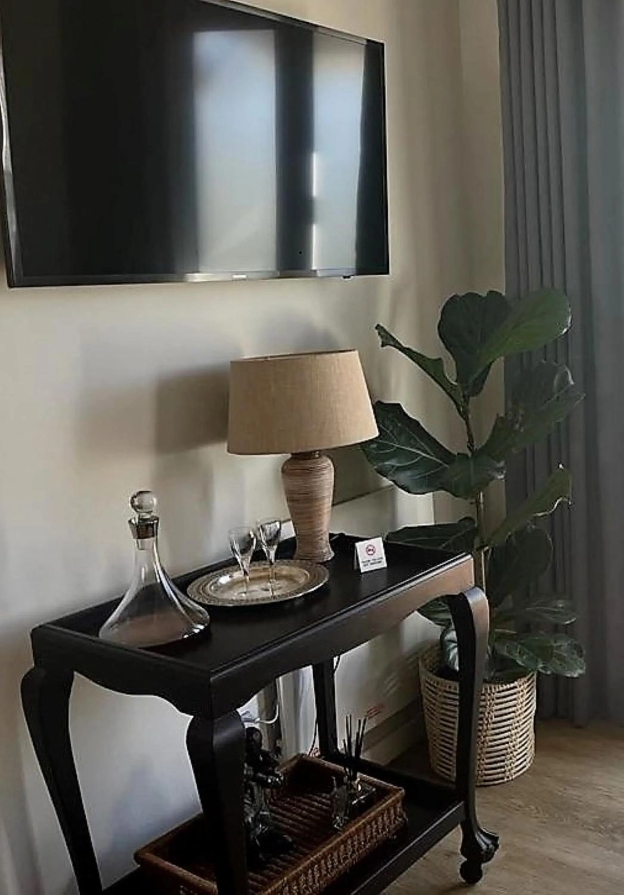 TV and multimedia in 66 On Monzali 4 Star Luxury Guesthouse