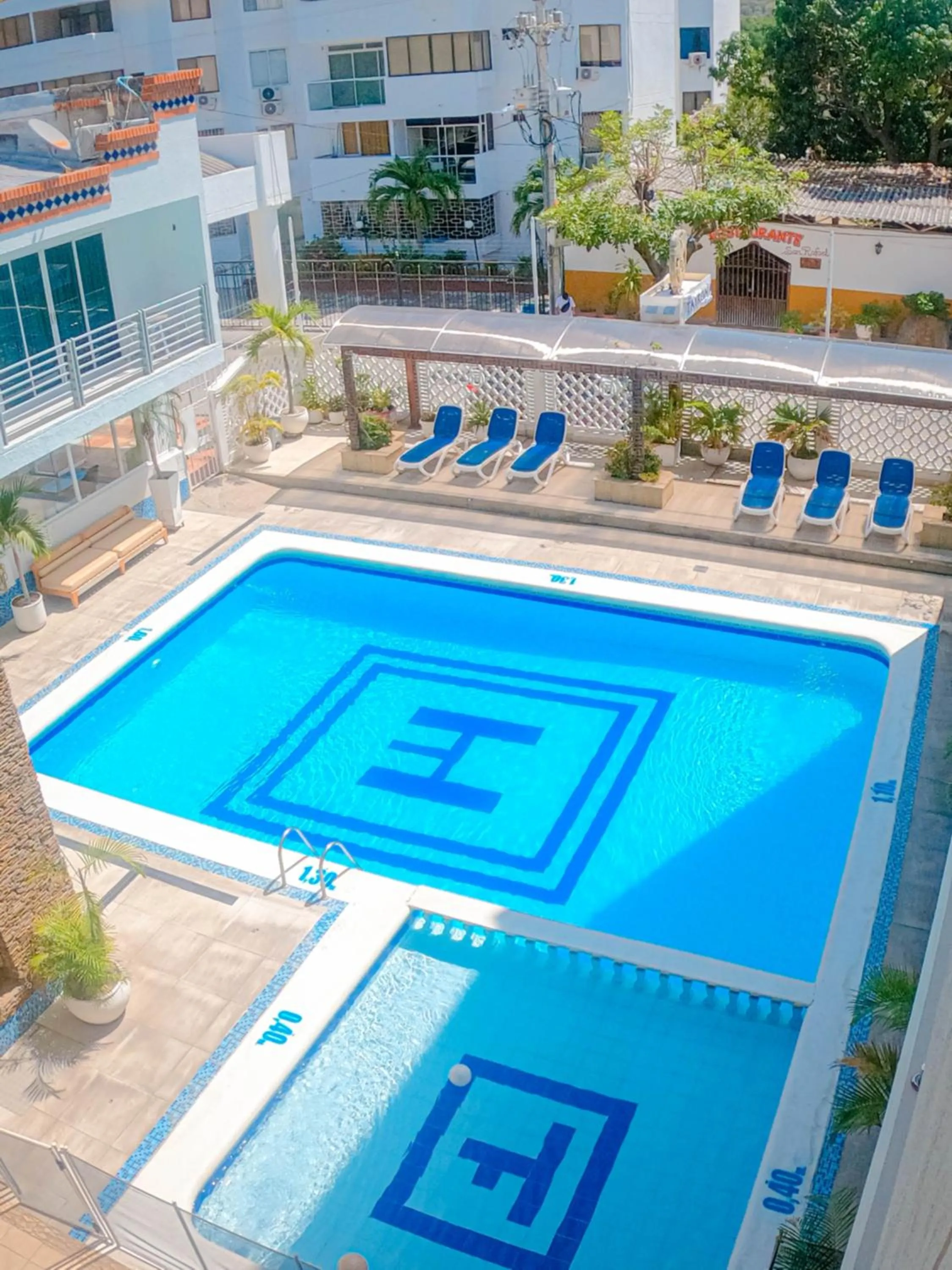 Swimming pool in Hotel Tayrona Rodadero