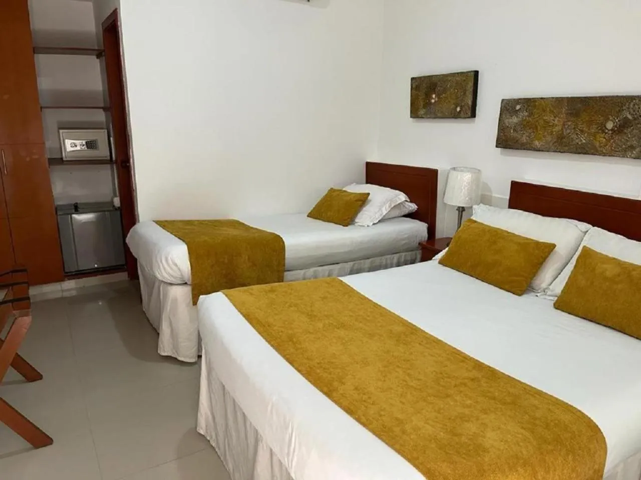 Photo of the whole room, Bed in Hotel Tayrona Rodadero