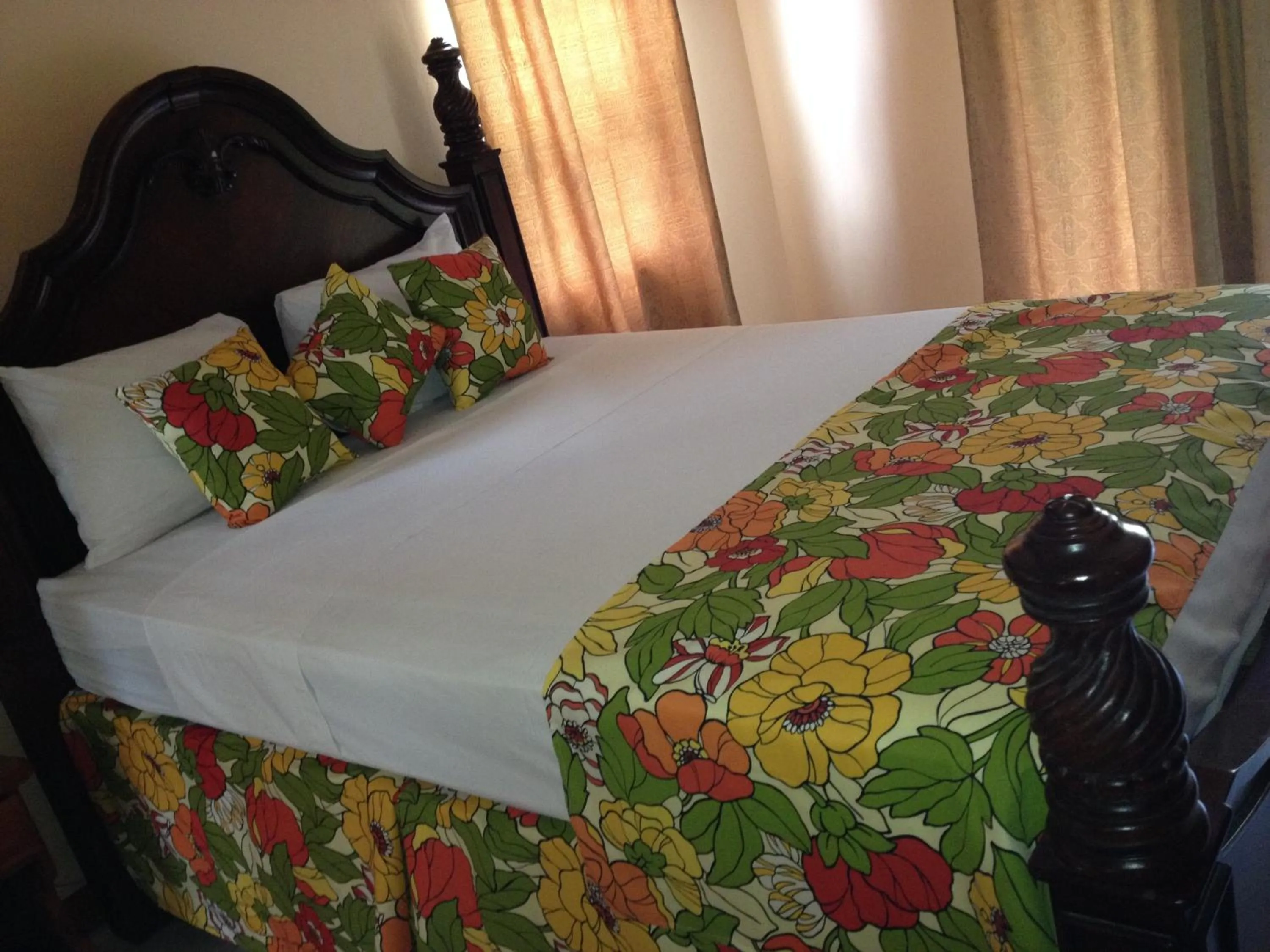 Bed in Rayon Hotel