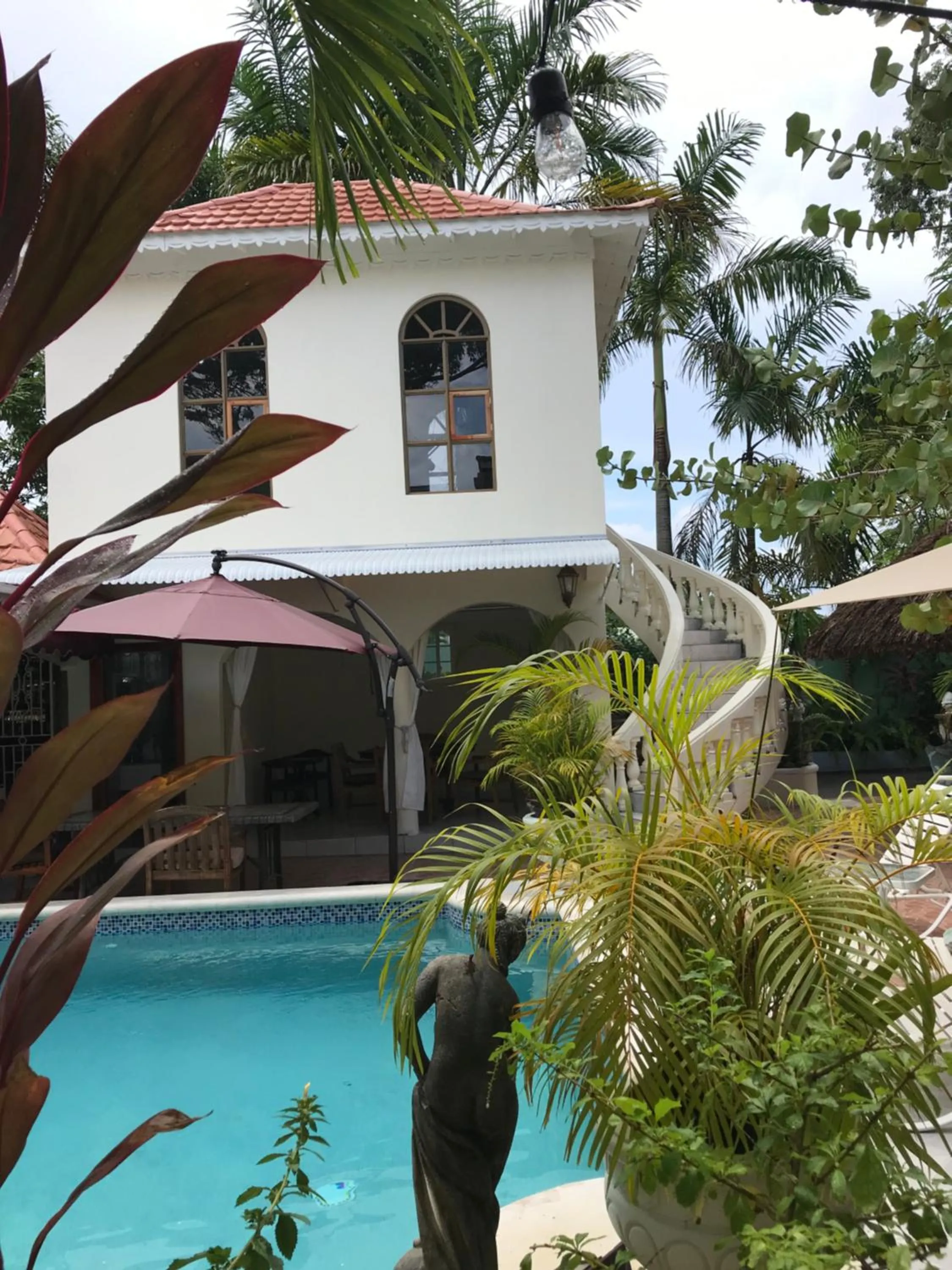 Game Room in Rayon Hotel