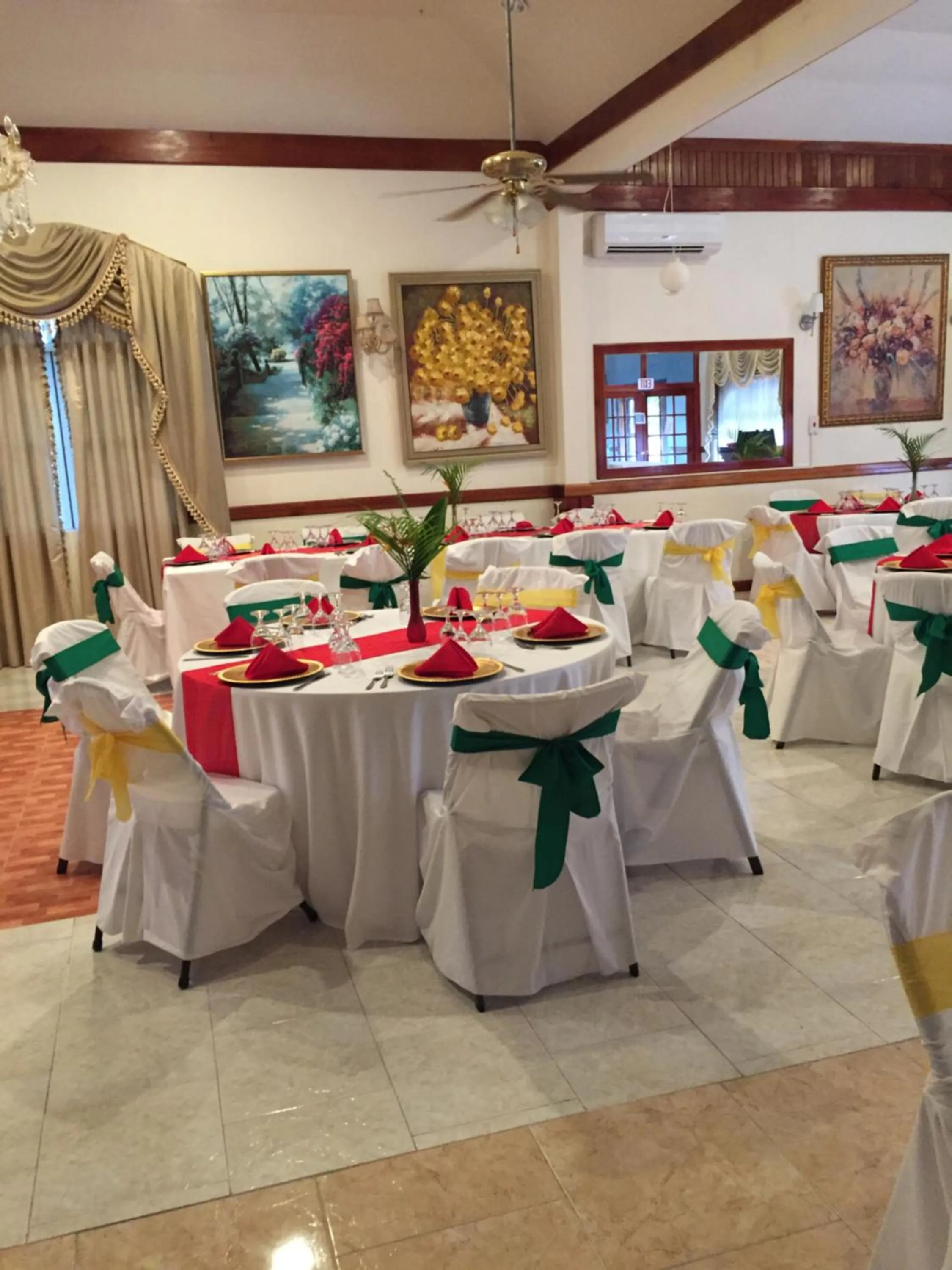 Banquet/Function facilities in Rayon Hotel