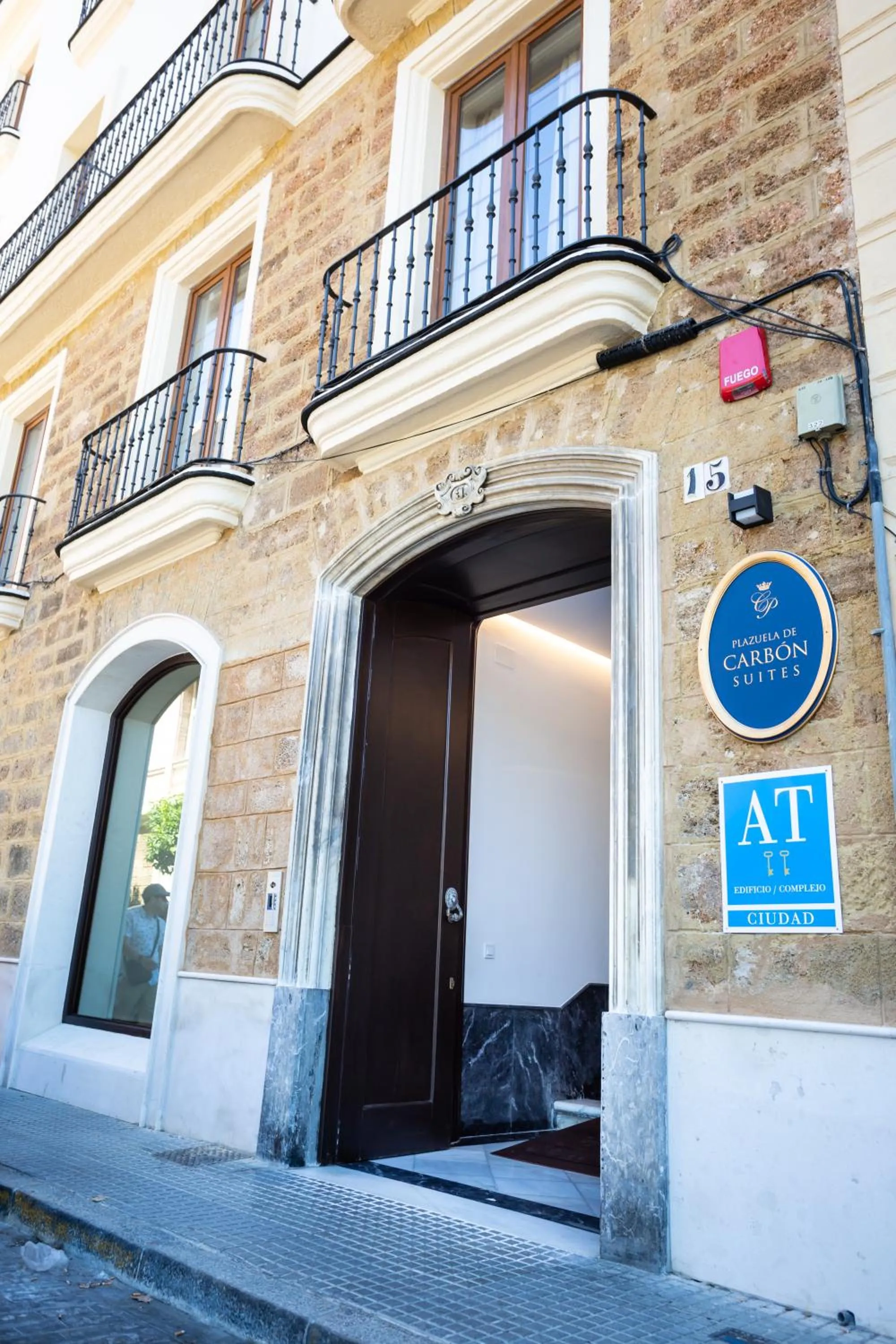 Property building in Plazuela del Carbón Suites