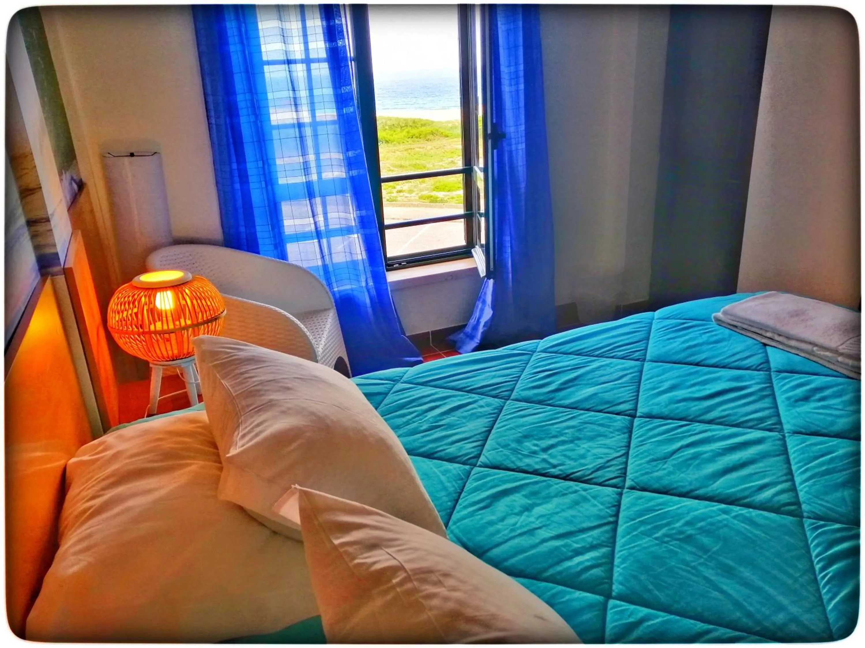 Bedroom, Bed in Supertubos Beach Hostel