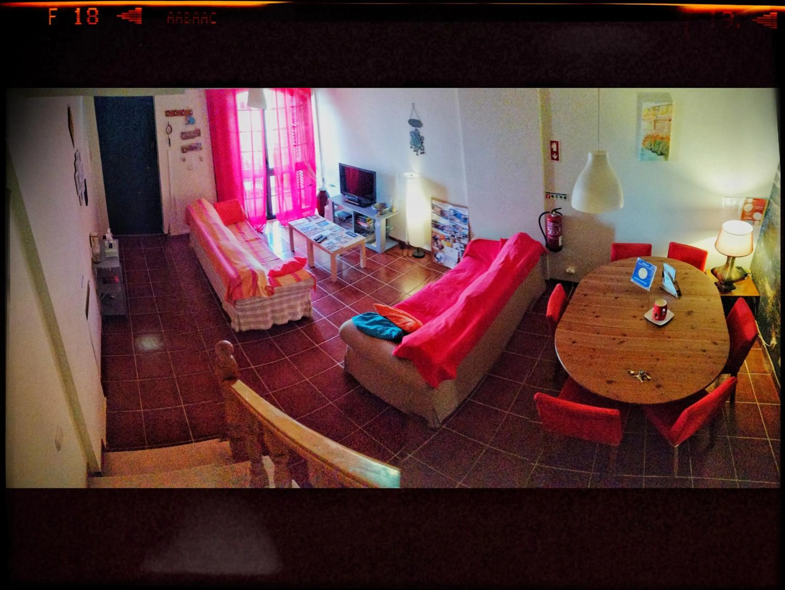Living room in Supertubos Beach Hostel
