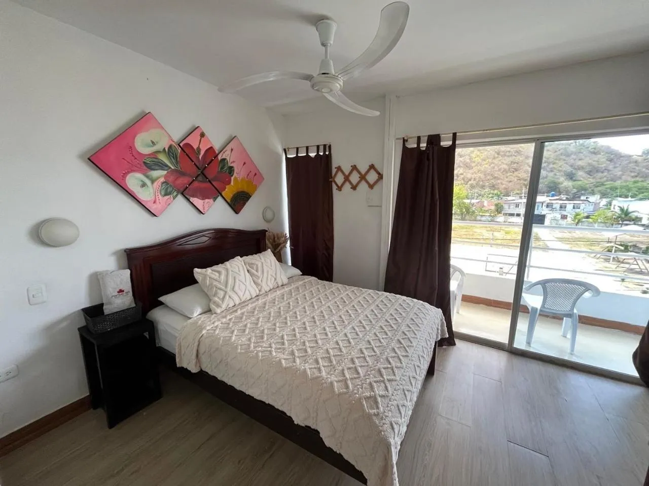 Photo of the whole room, Bed in Bahia B&B