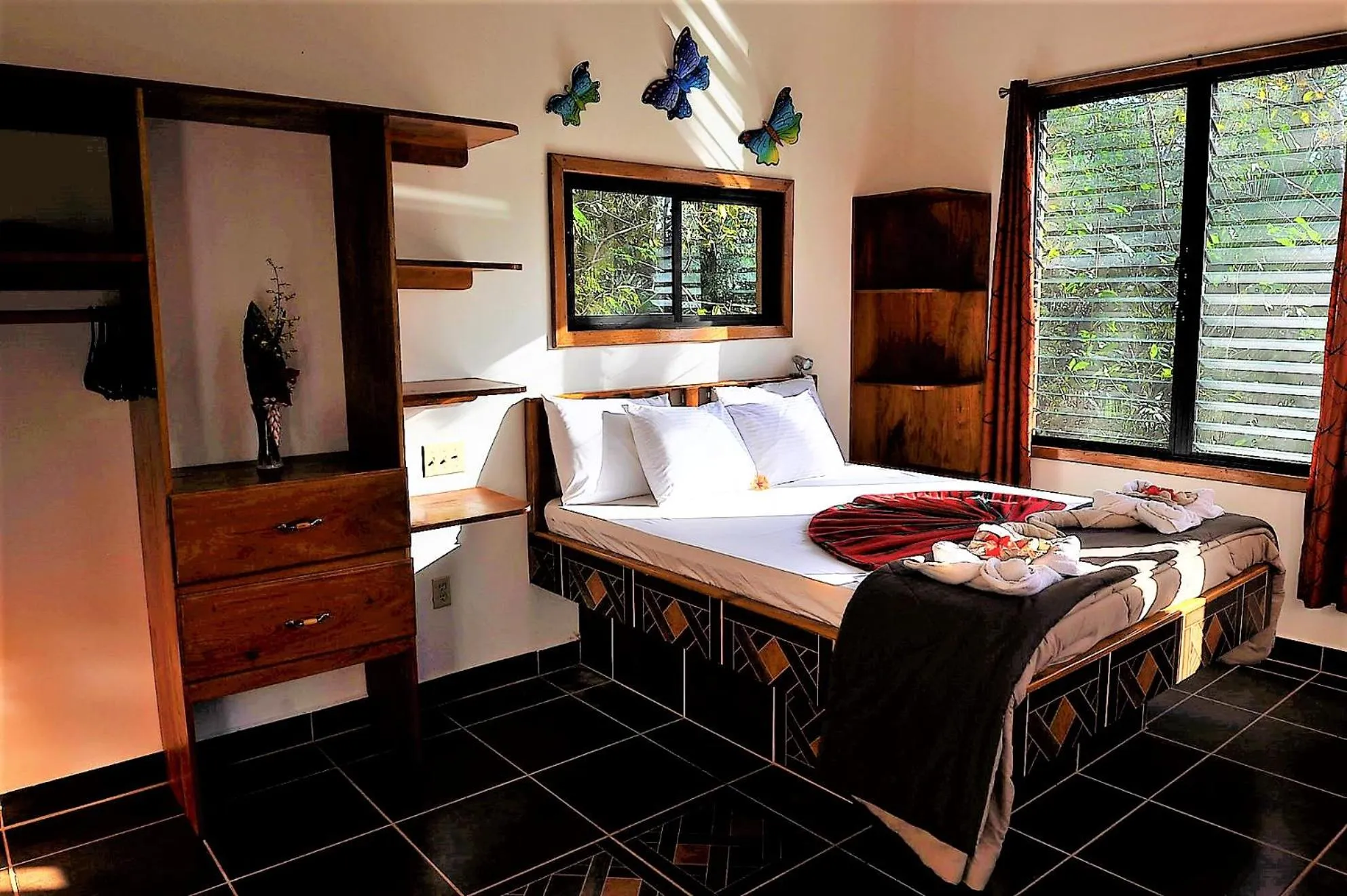 Bedroom, Bed in Mariposa Jungle Lodge