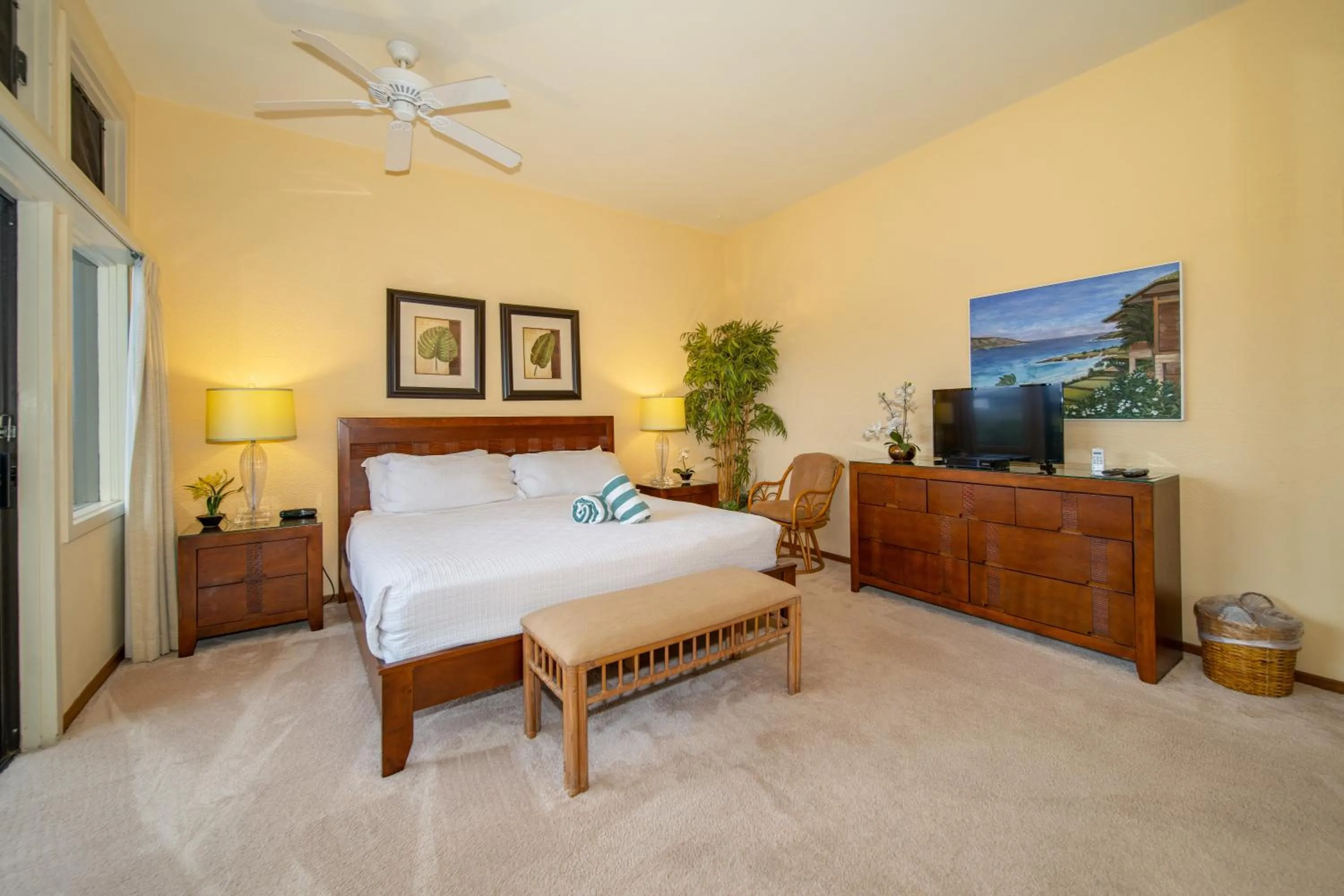 Bed in Kapalua Villas Maui