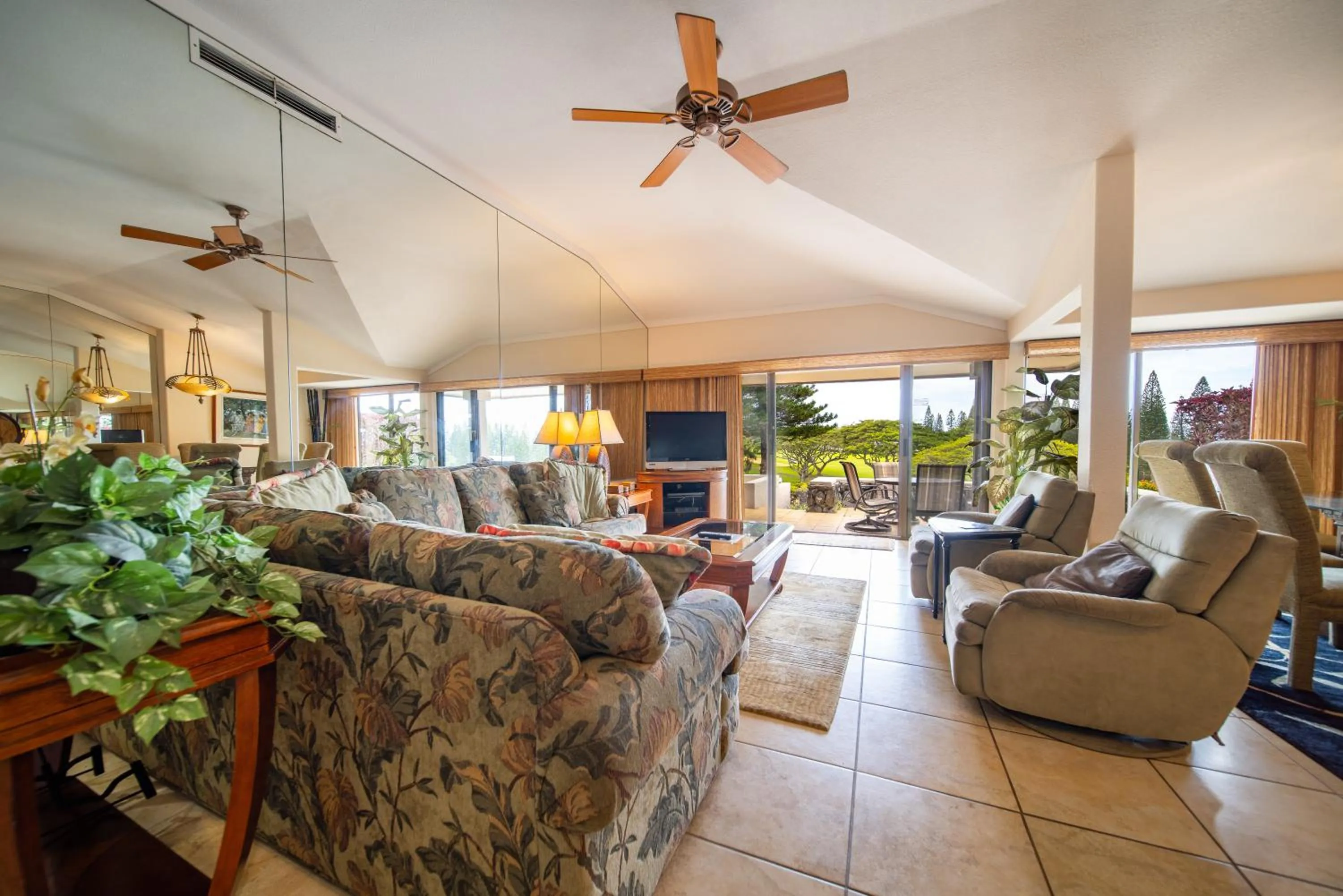 TV and multimedia in Kapalua Villas Maui