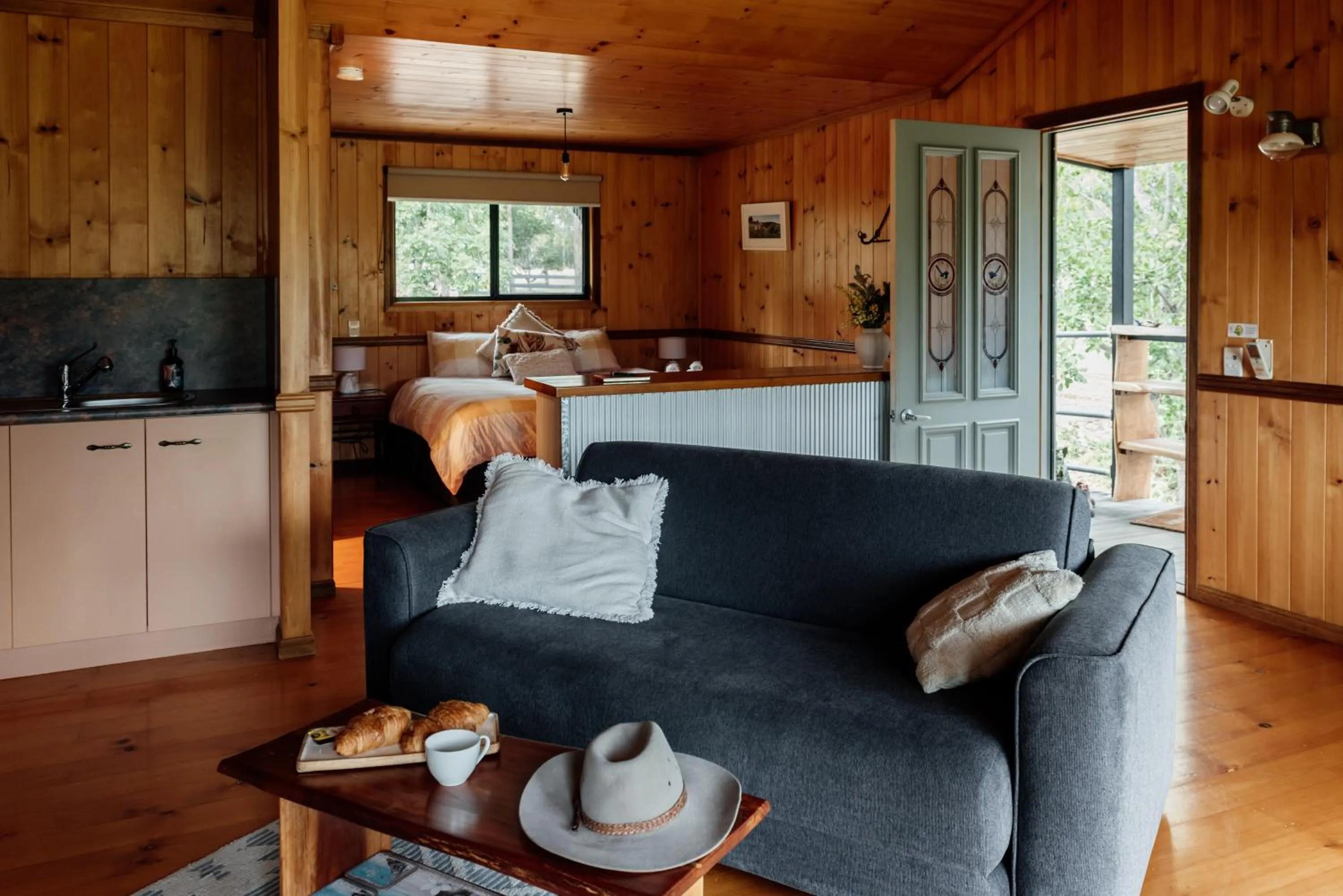 Living room in Tuckeroo Cottages & Gardens - Blue Wren & Kookaburra