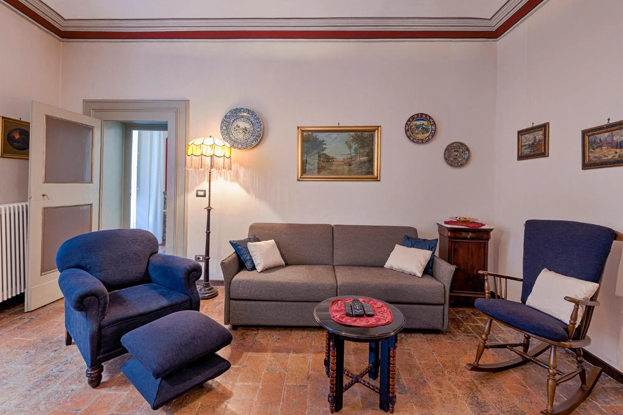 Communal lounge/ TV room in antica bifora rsm