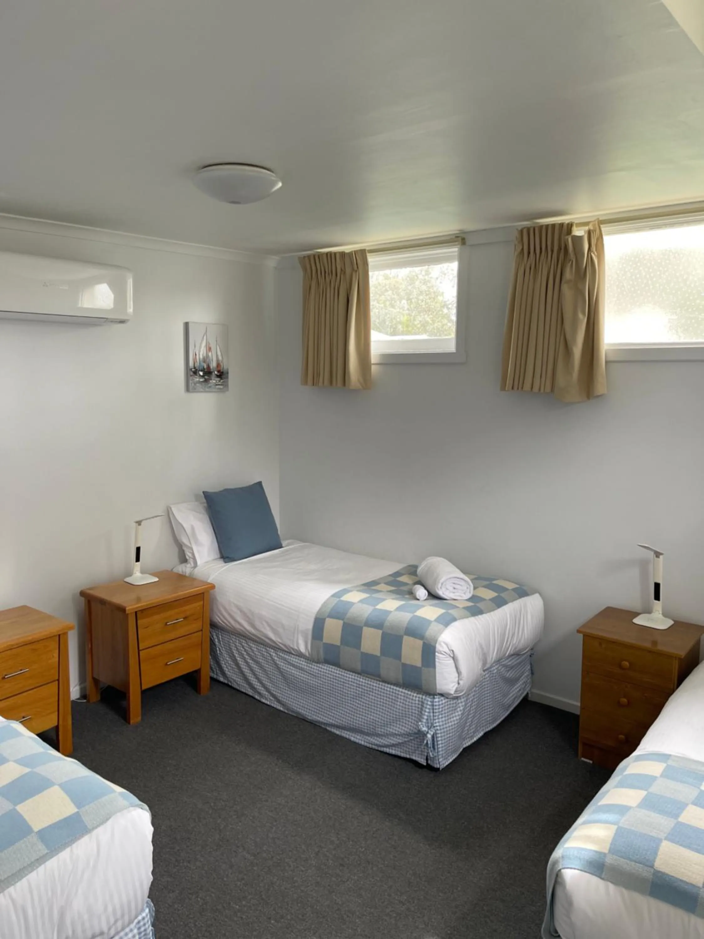 Bed in Euroa Motor Inn